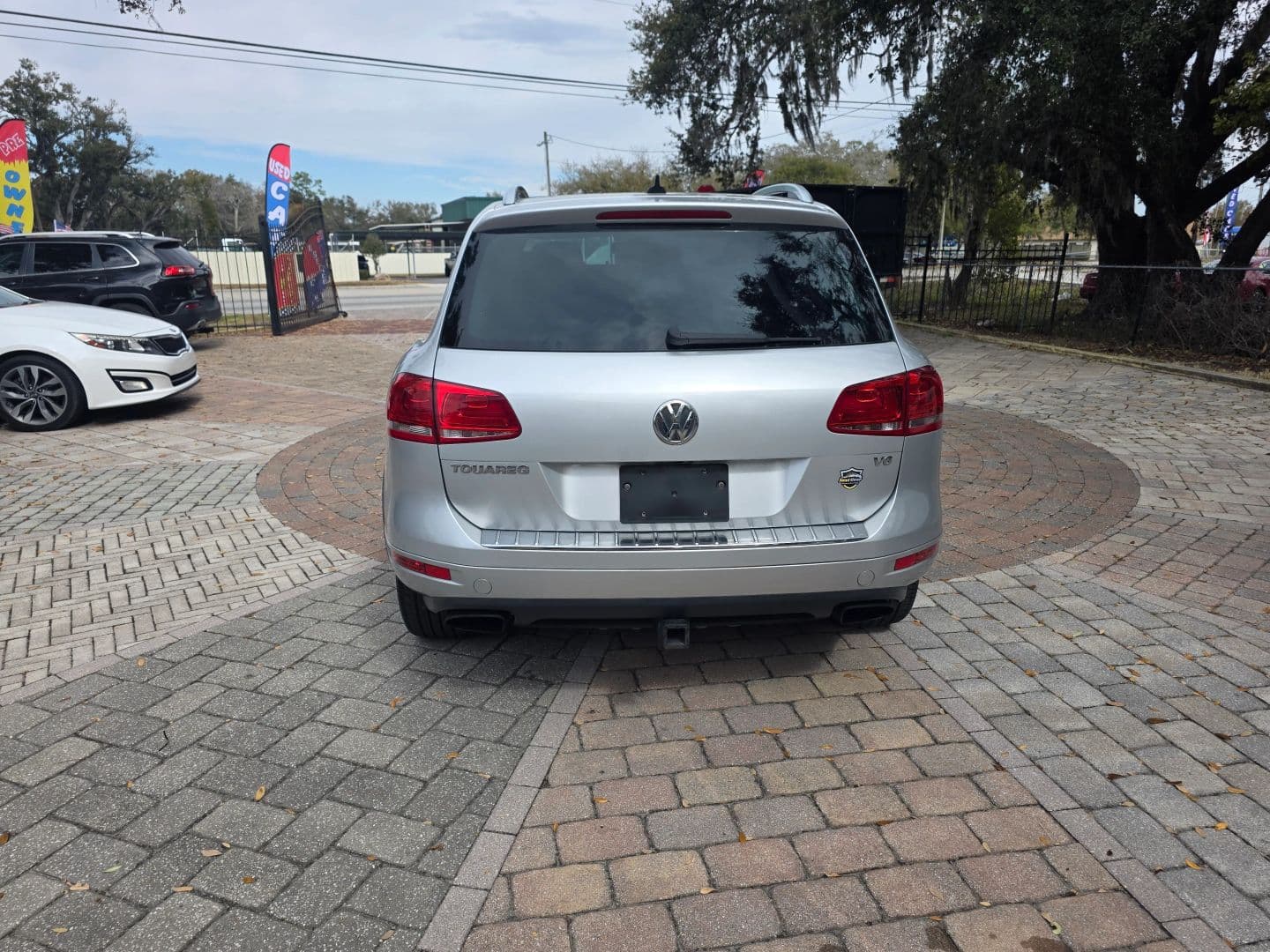 2013 VW Touareg VR6 — rear view
