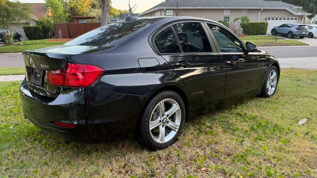2015 BMW 3 Series thumbnail 5