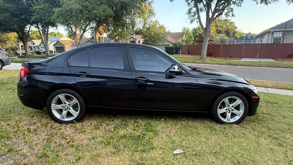 2015 BMW 3 Series thumbnail 4