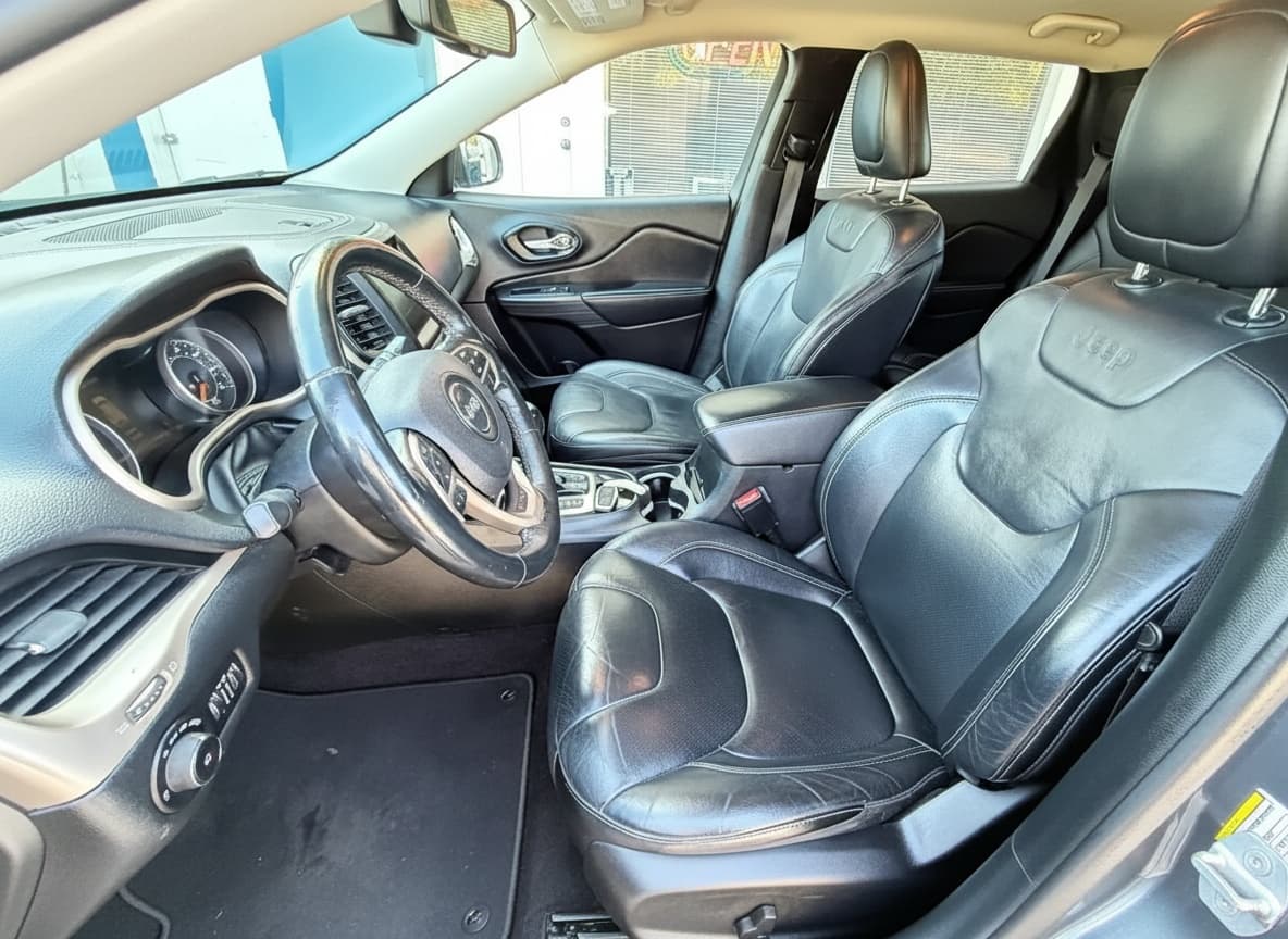 2015 Jeep Cherokee thumbnail 7