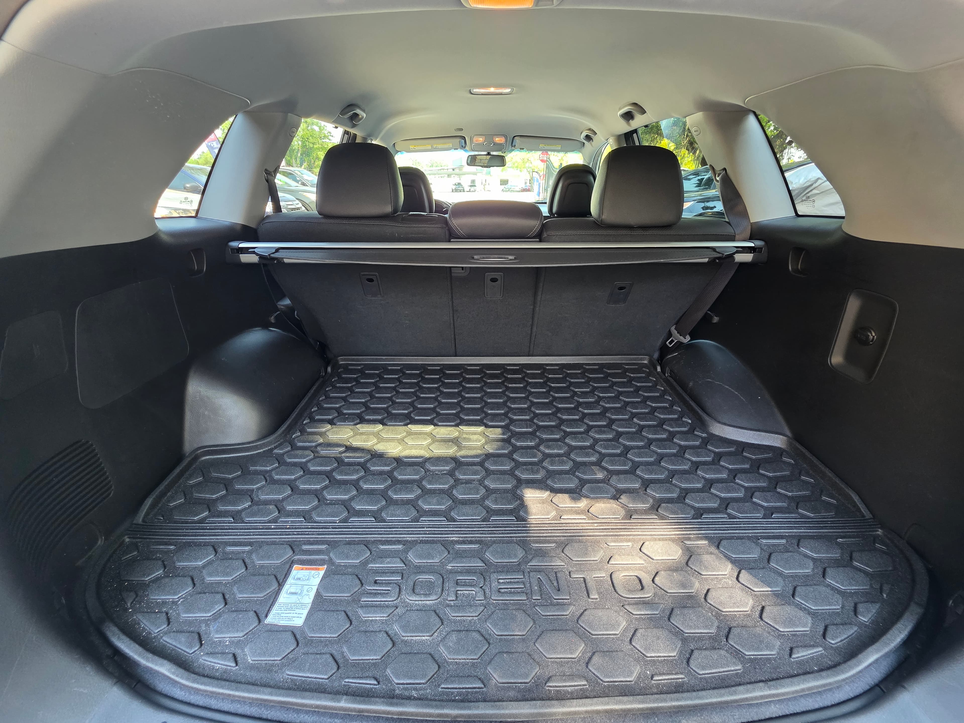 2015 Kia Sorento thumbnail 12