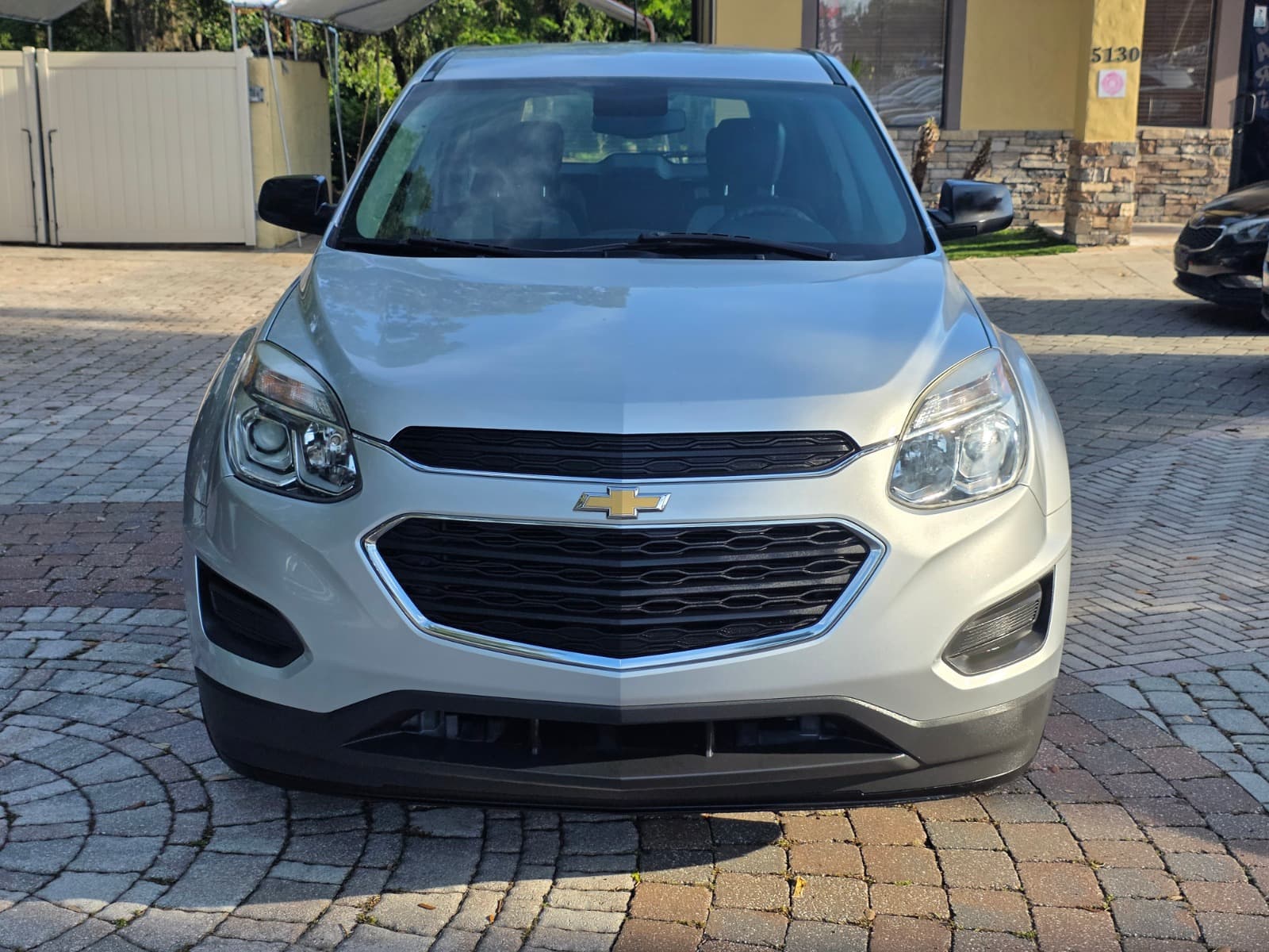 2016 Chevrolet Equinox thumbnail 3