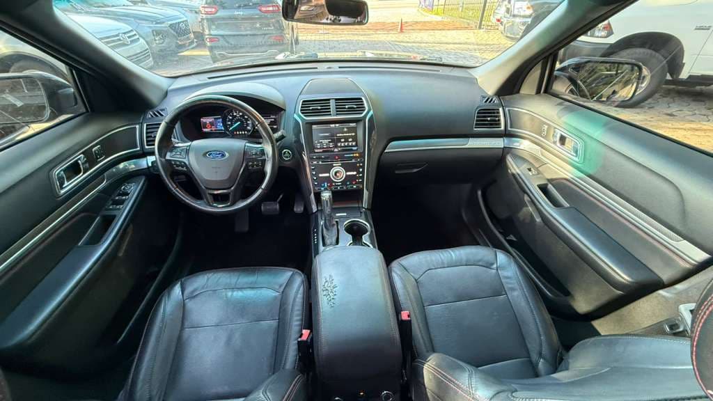 2016 Ford Explorer thumbnail 13