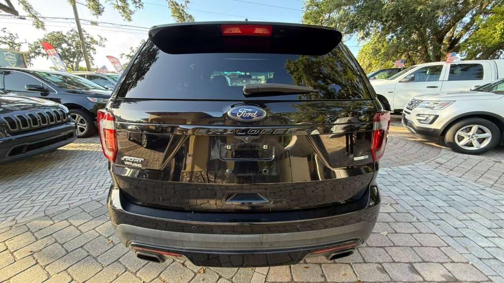 2016 Ford Explorer thumbnail 7
