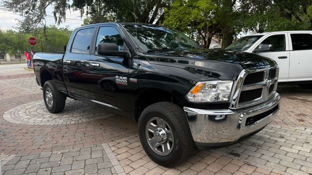 2017 Ram 2500 thumbnail 4