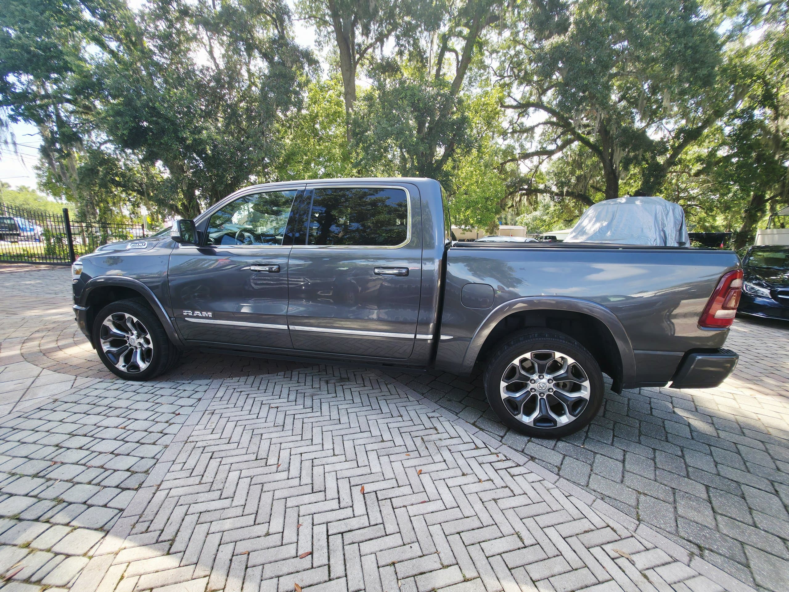 2020 RAM 1500 thumbnail 10