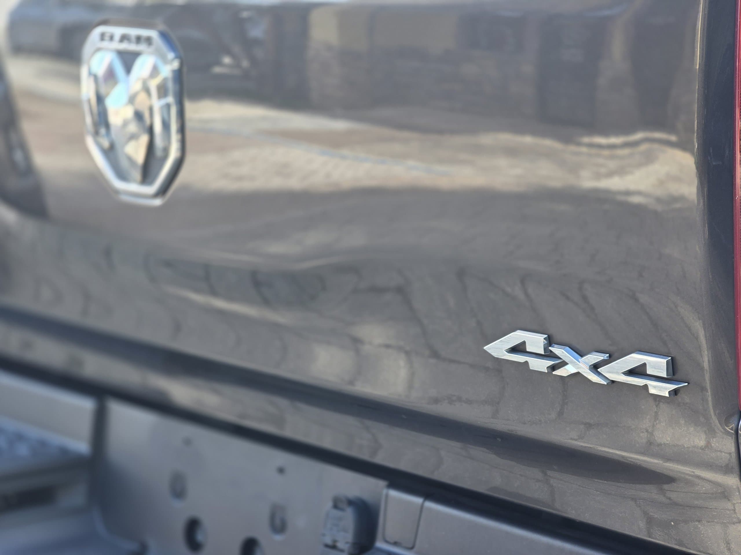 2020 RAM 1500 thumbnail 15