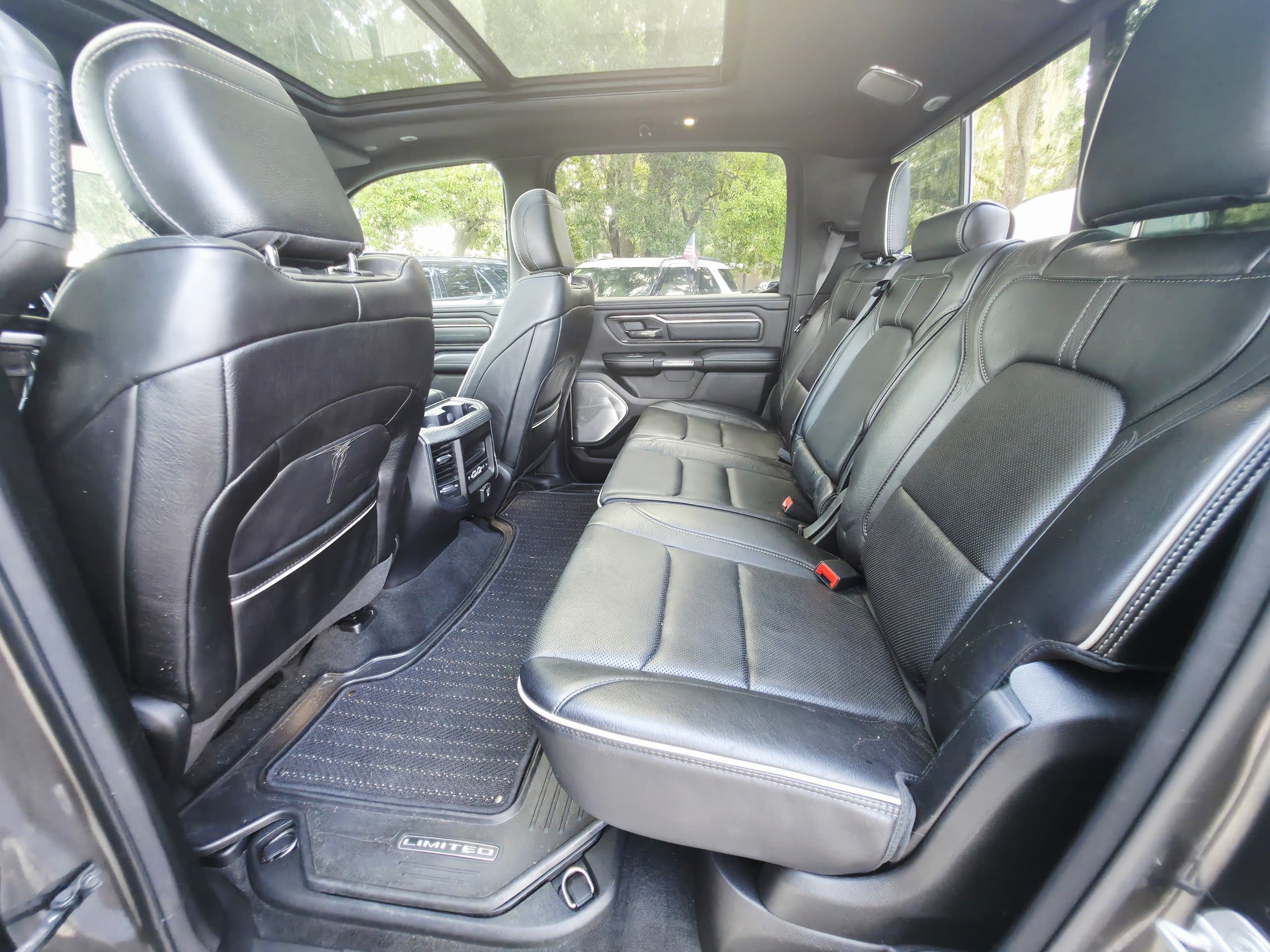 2020 RAM 1500 thumbnail 21