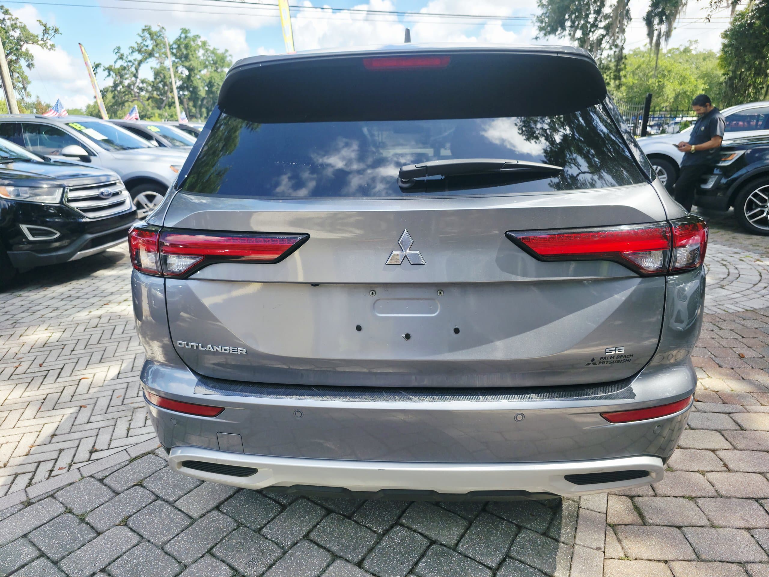 2024 Mitsubishi Outlander thumbnail 11