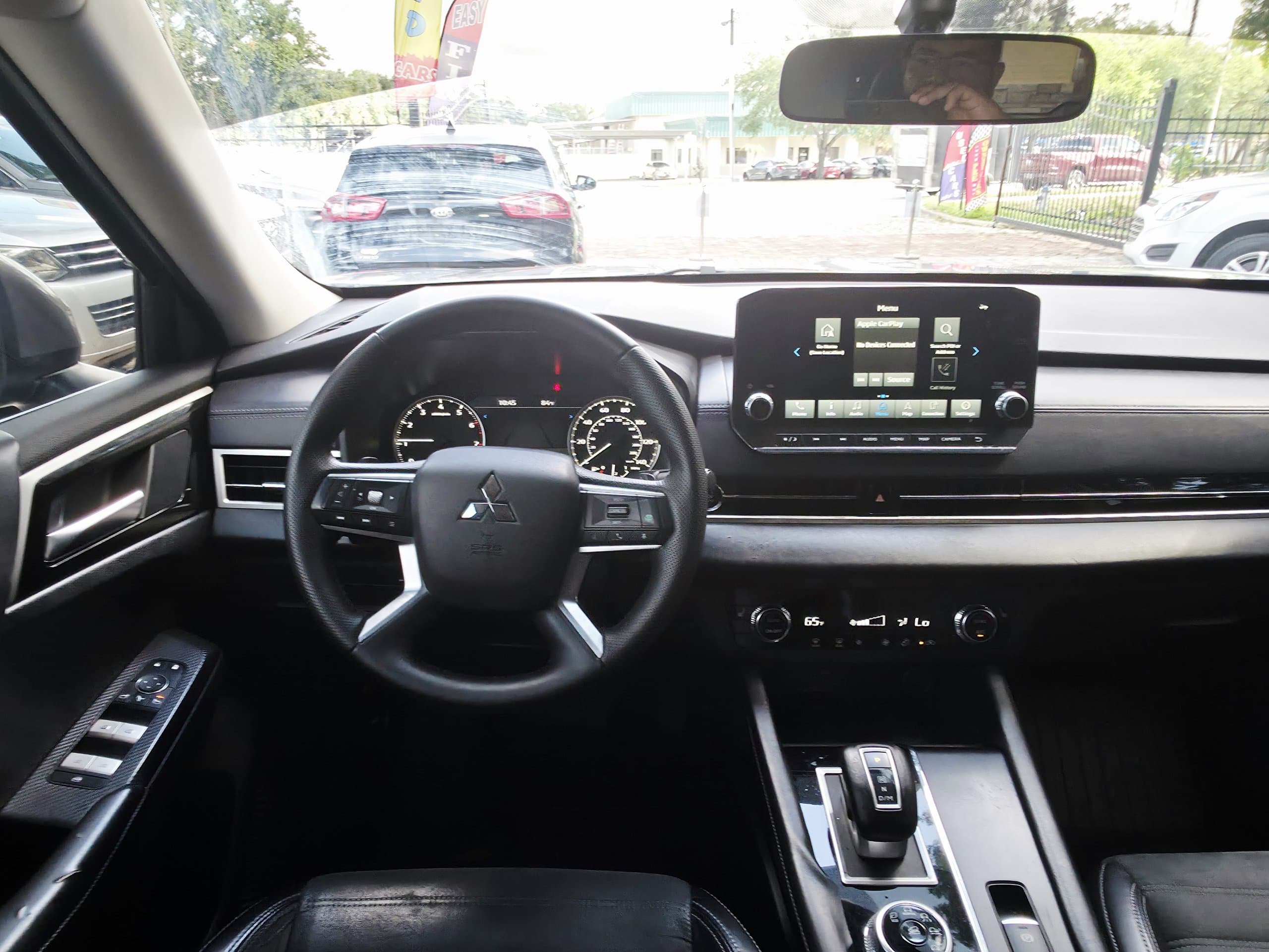 2024 Mitsubishi Outlander thumbnail 22