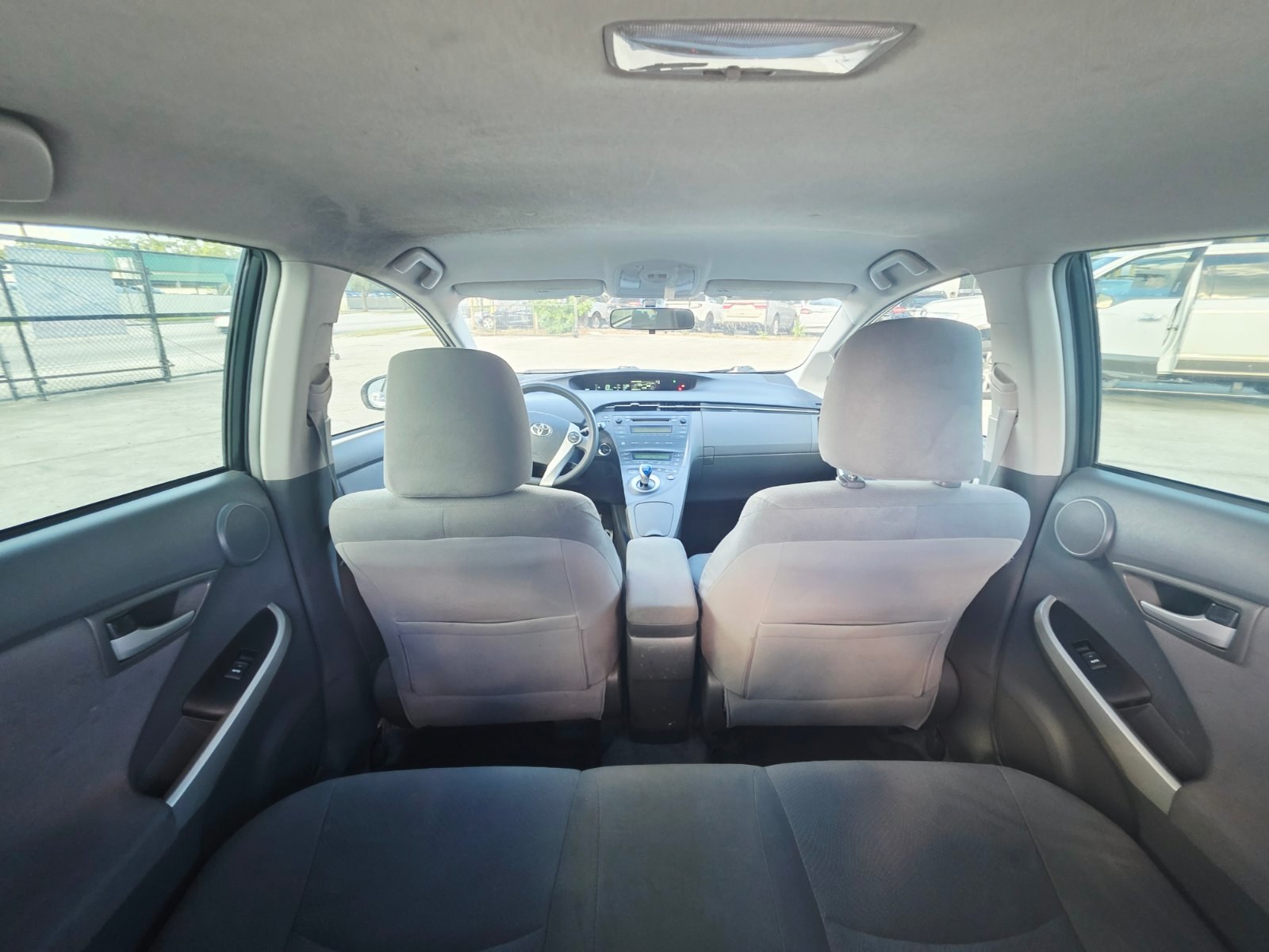 2010 Toyota Prius thumbnail 11