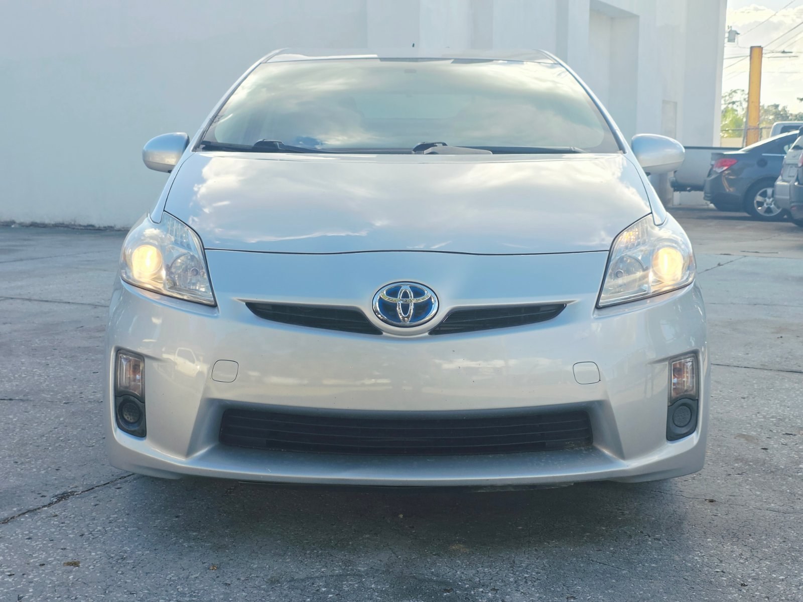 2010 Toyota Prius thumbnail 3