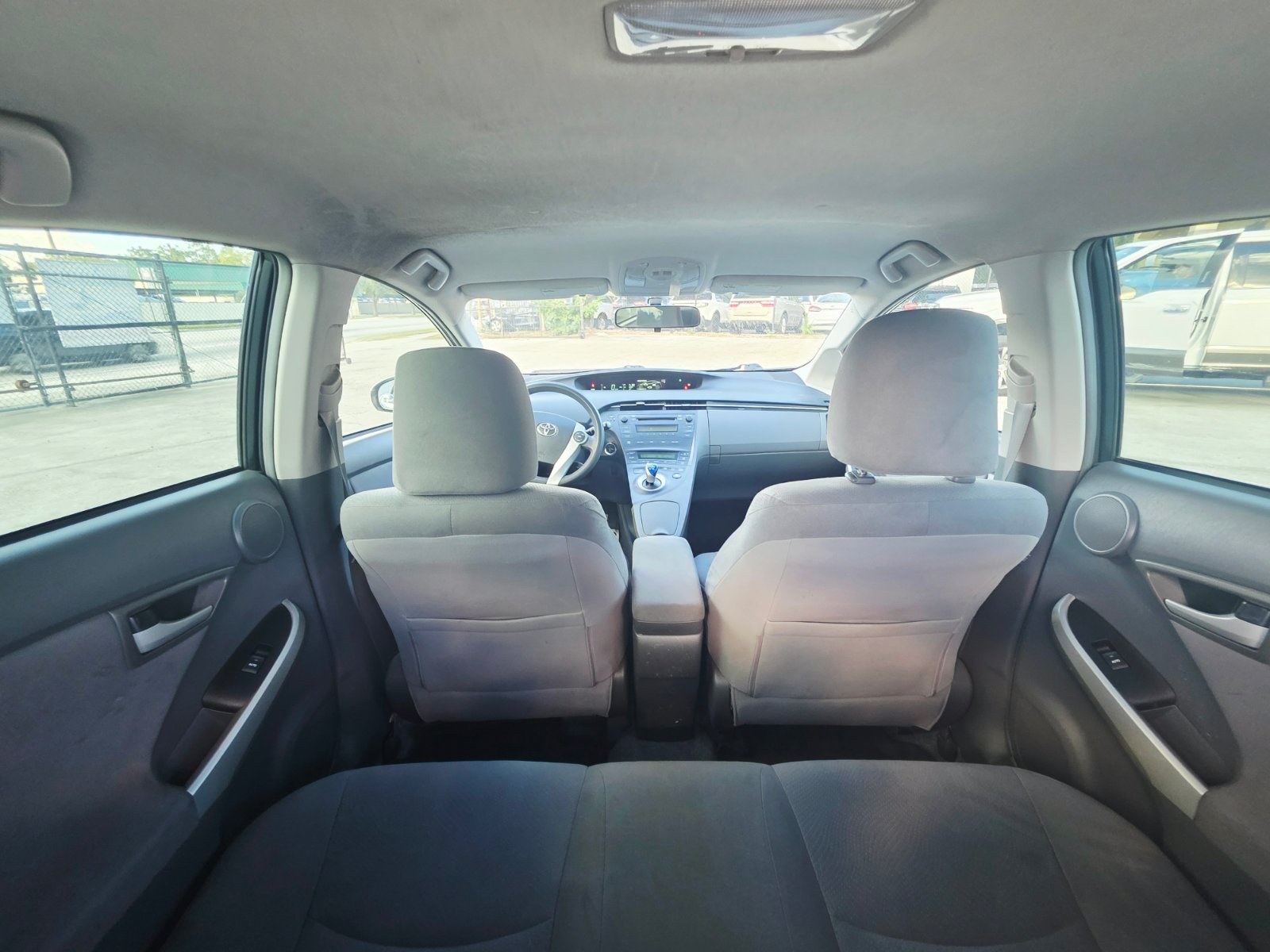 2010 Toyota Prius thumbnail 12