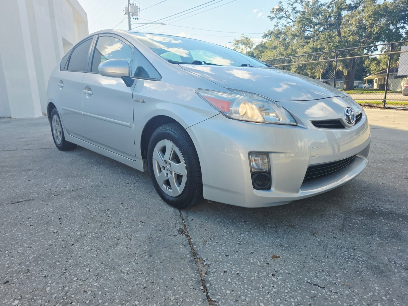 2010 Toyota Prius thumbnail 4