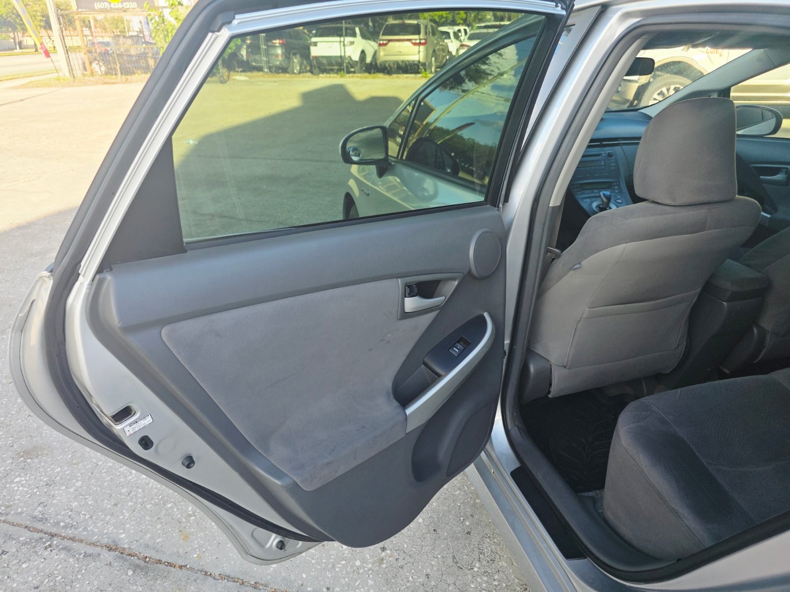 2010 Toyota Prius thumbnail 16