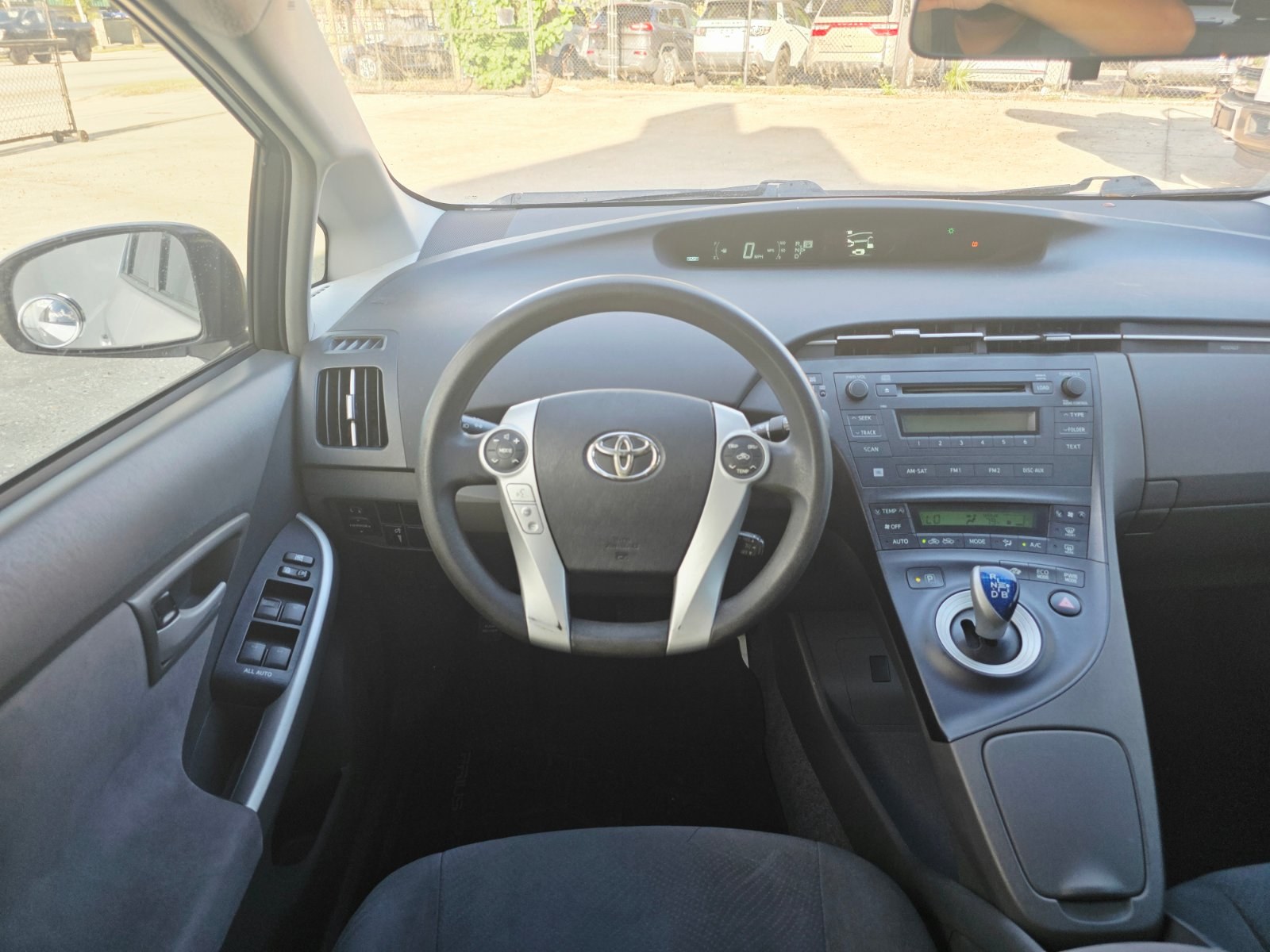 2010 Toyota Prius thumbnail 15