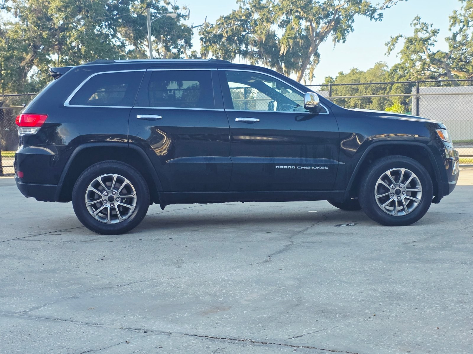 2014 Jeep Grand Cherokee thumbnail 5