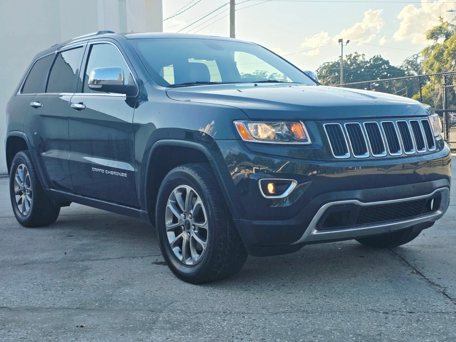2014 Jeep Grand Cherokee thumbnail 4