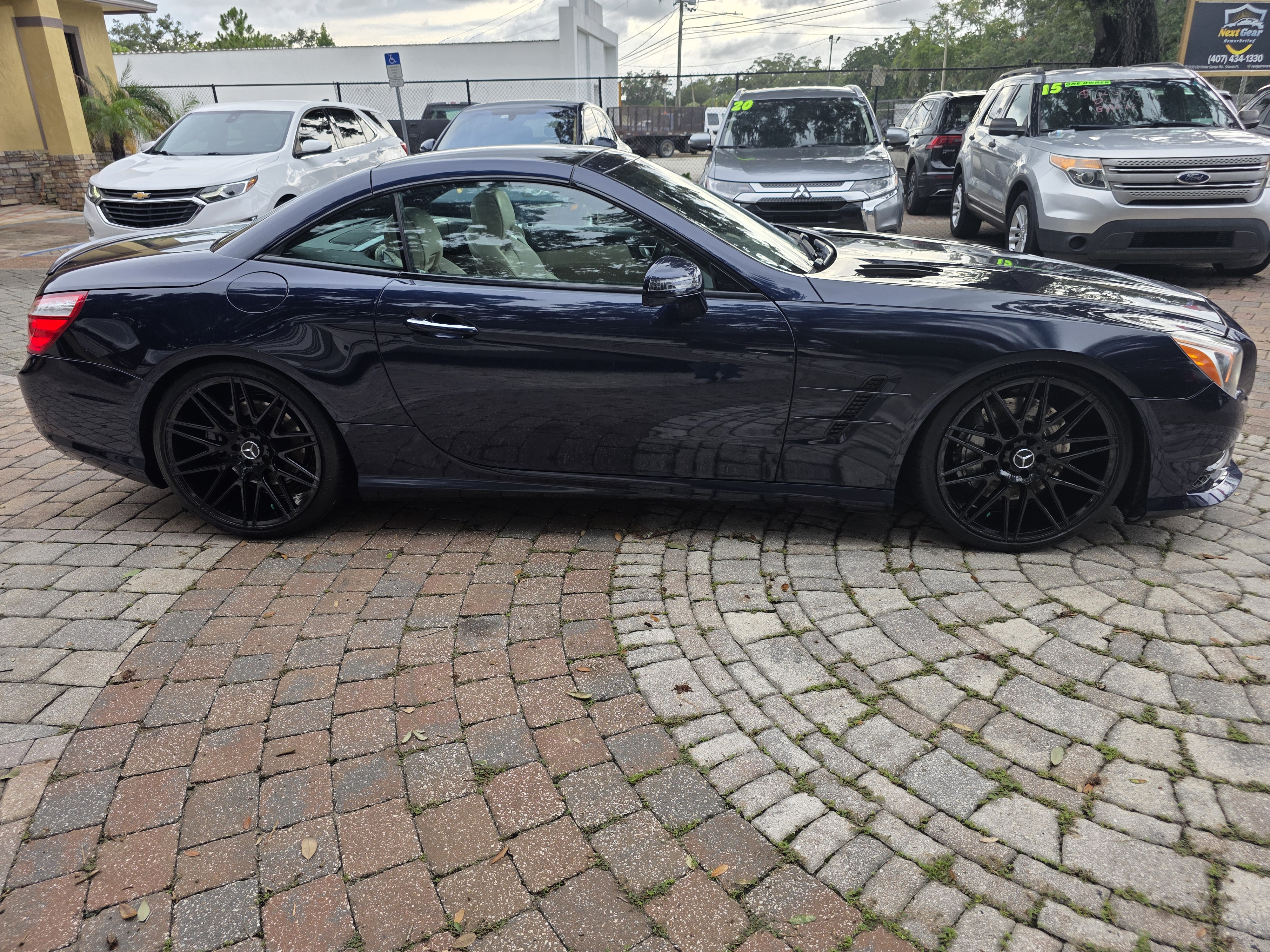 2014 Mercedes-Benz SL 550 thumbnail 5