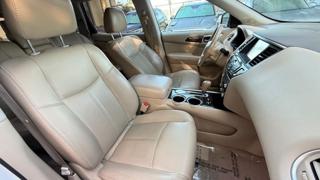2014 Nissan Pathfinder thumbnail 11