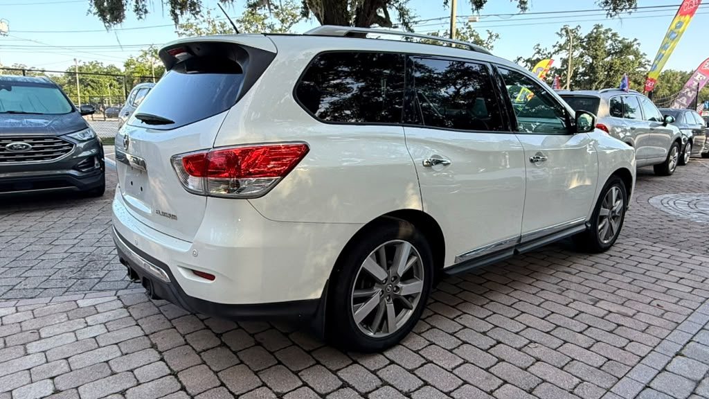 2014 Nissan Pathfinder thumbnail 3