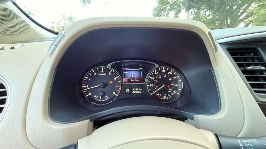 2014 Nissan Pathfinder thumbnail 14
