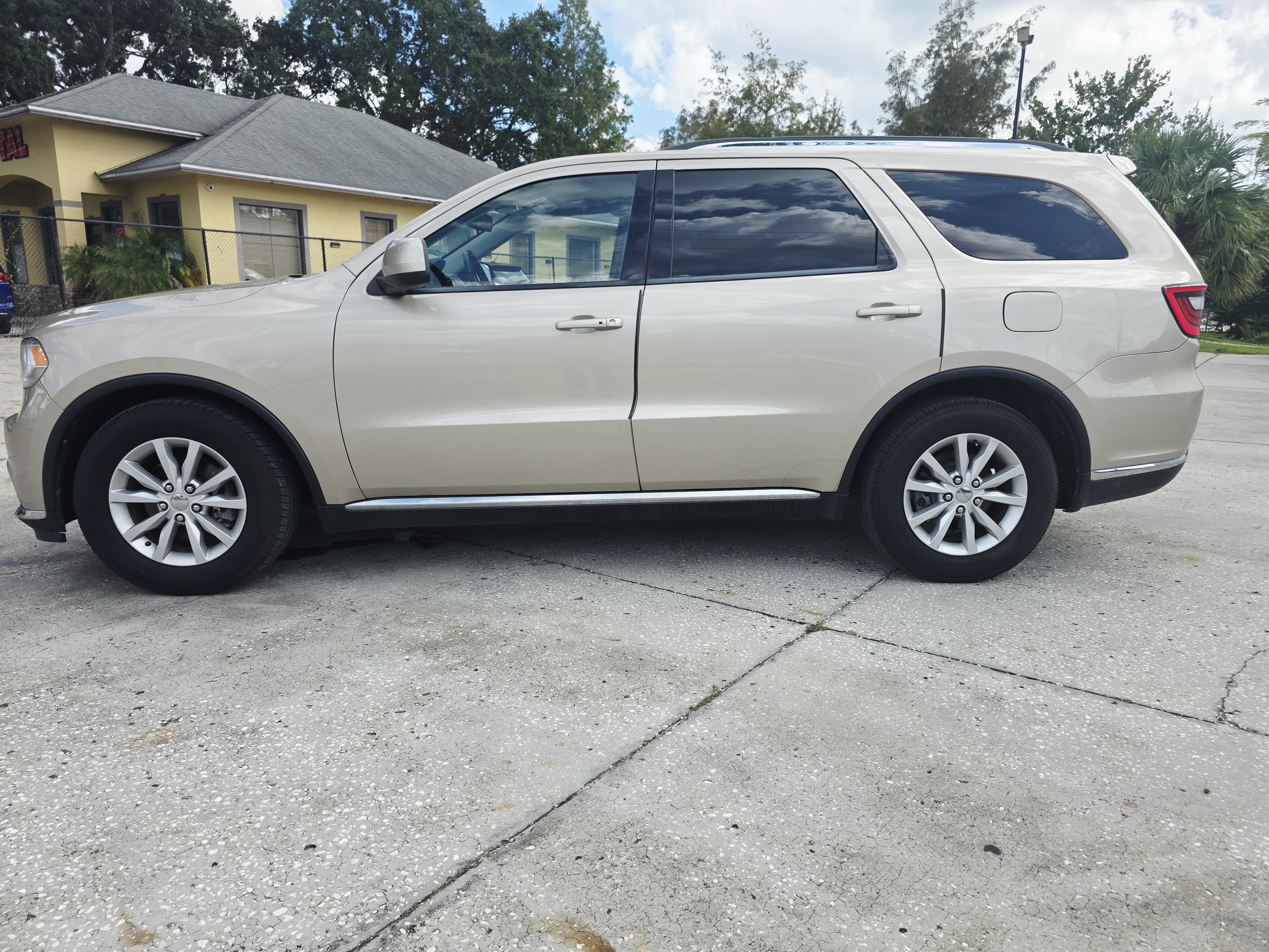 2015 Dodge Durango thumbnail 9