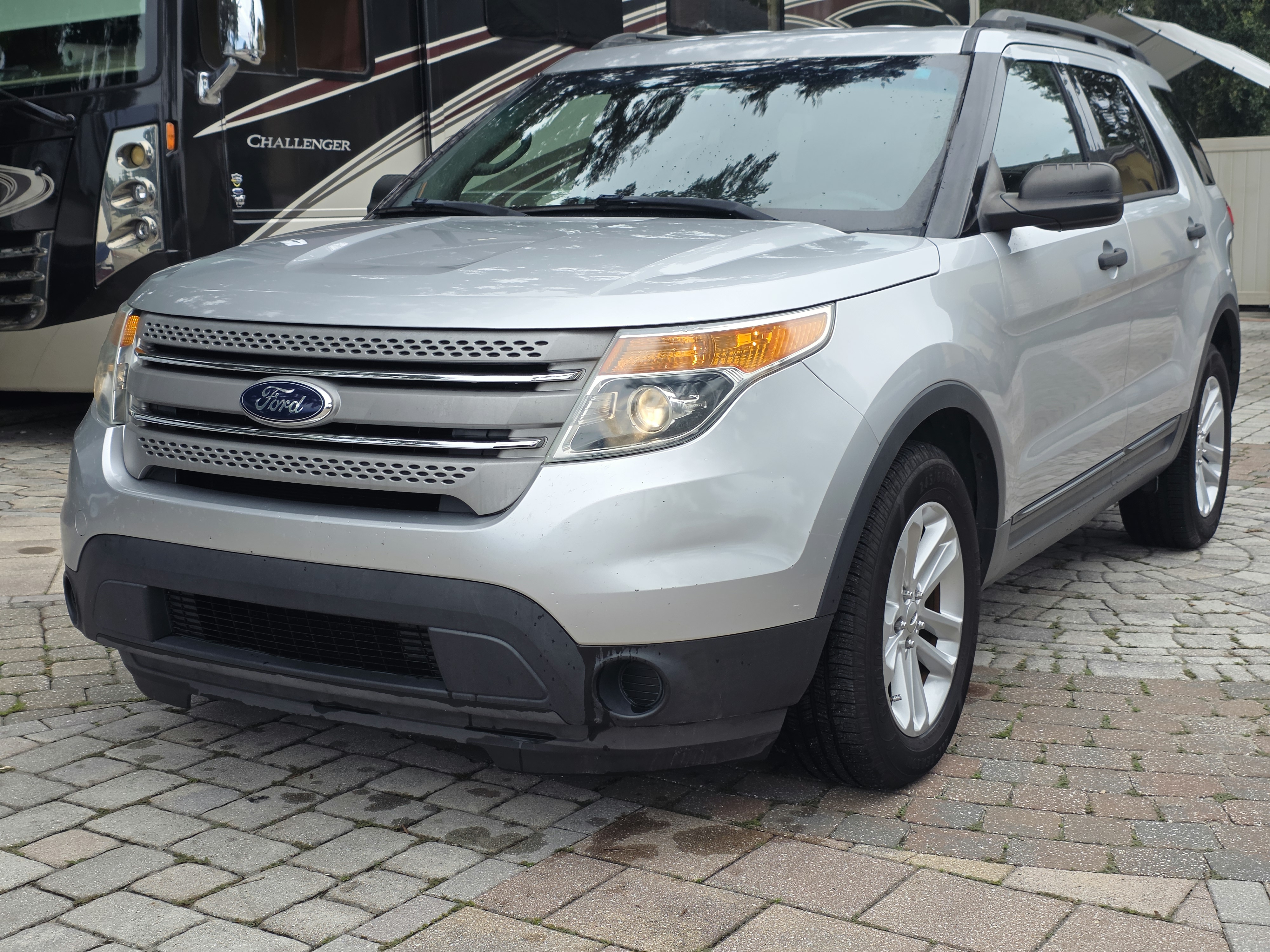 2015 Ford Explorer thumbnail 2
