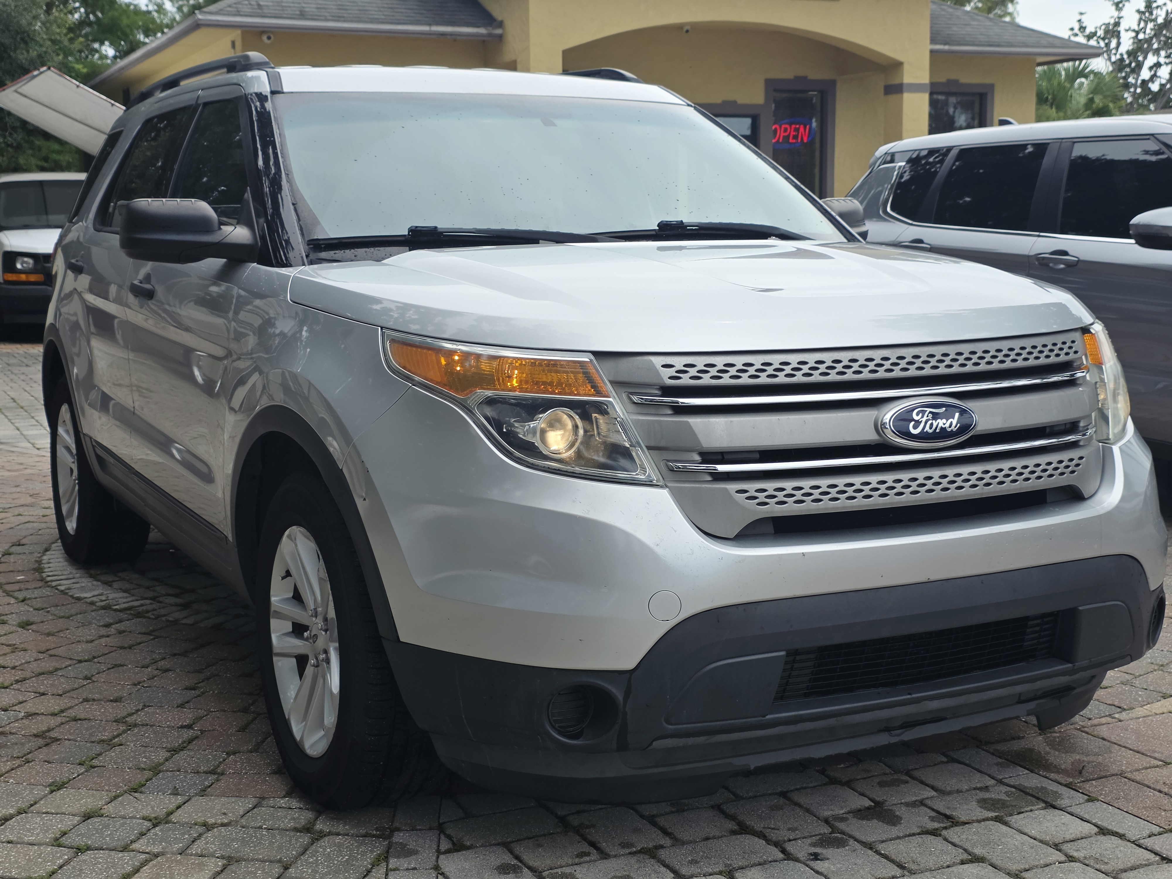 2015 Ford Explorer — photo 1