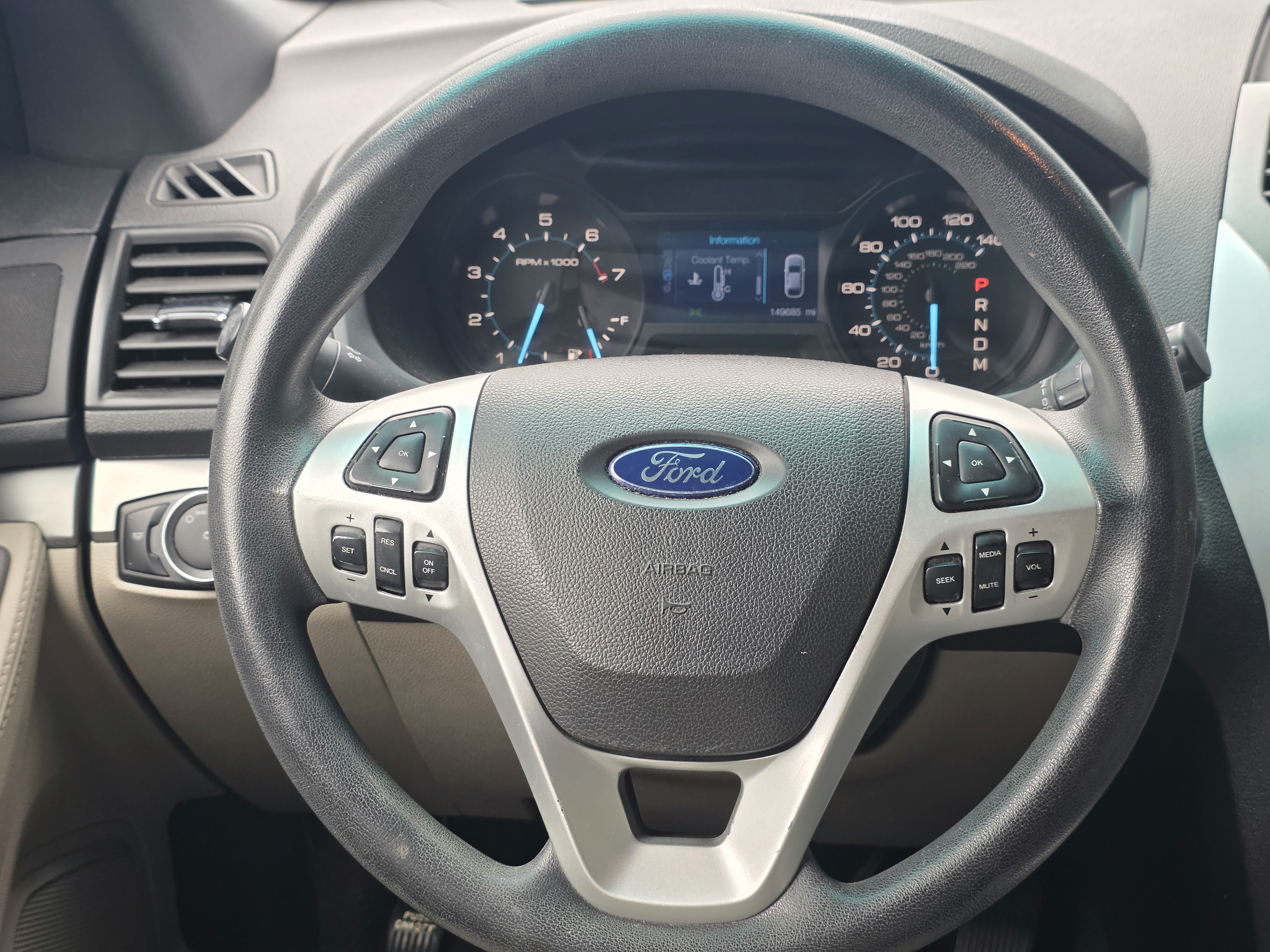2015 Ford Explorer thumbnail 13