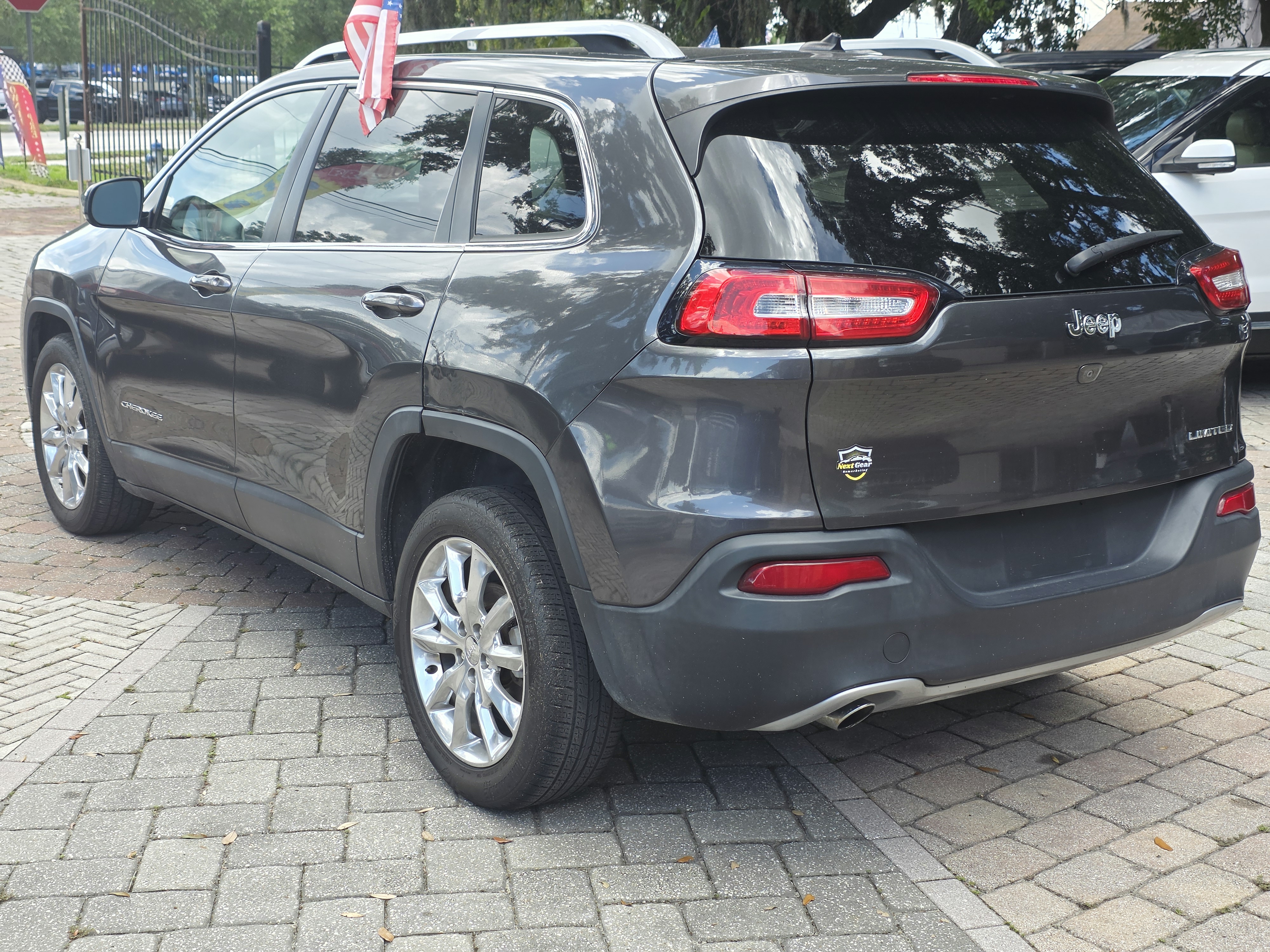2015 Jeep Cherokee thumbnail 7