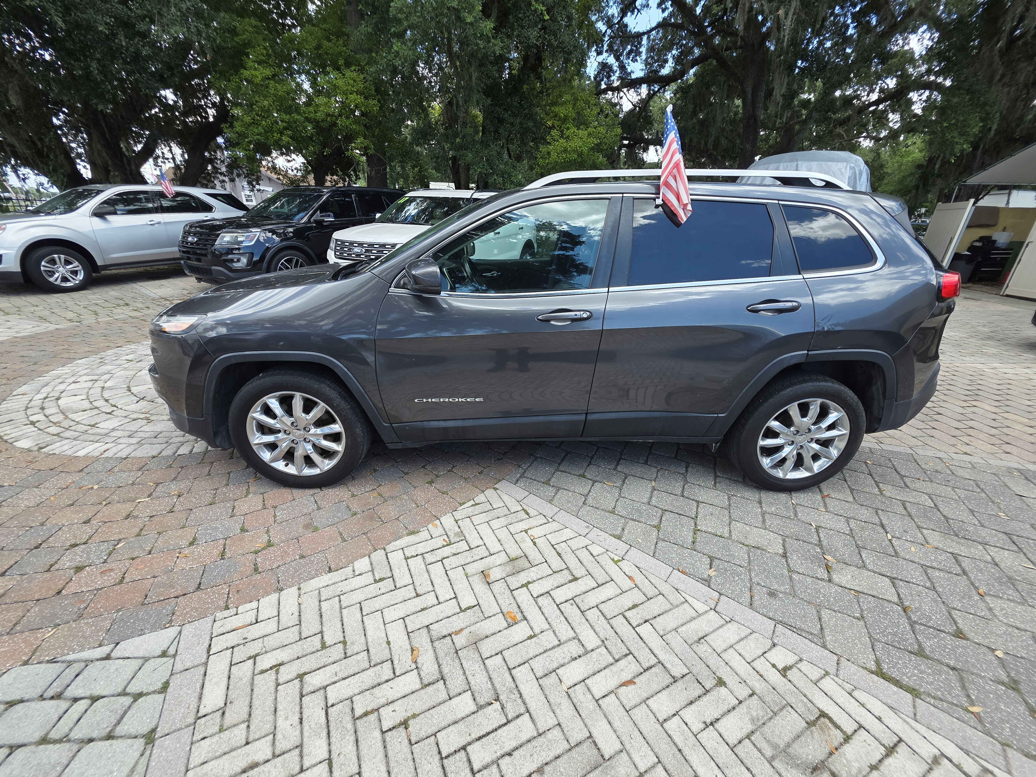 2015 Jeep Cherokee thumbnail 8