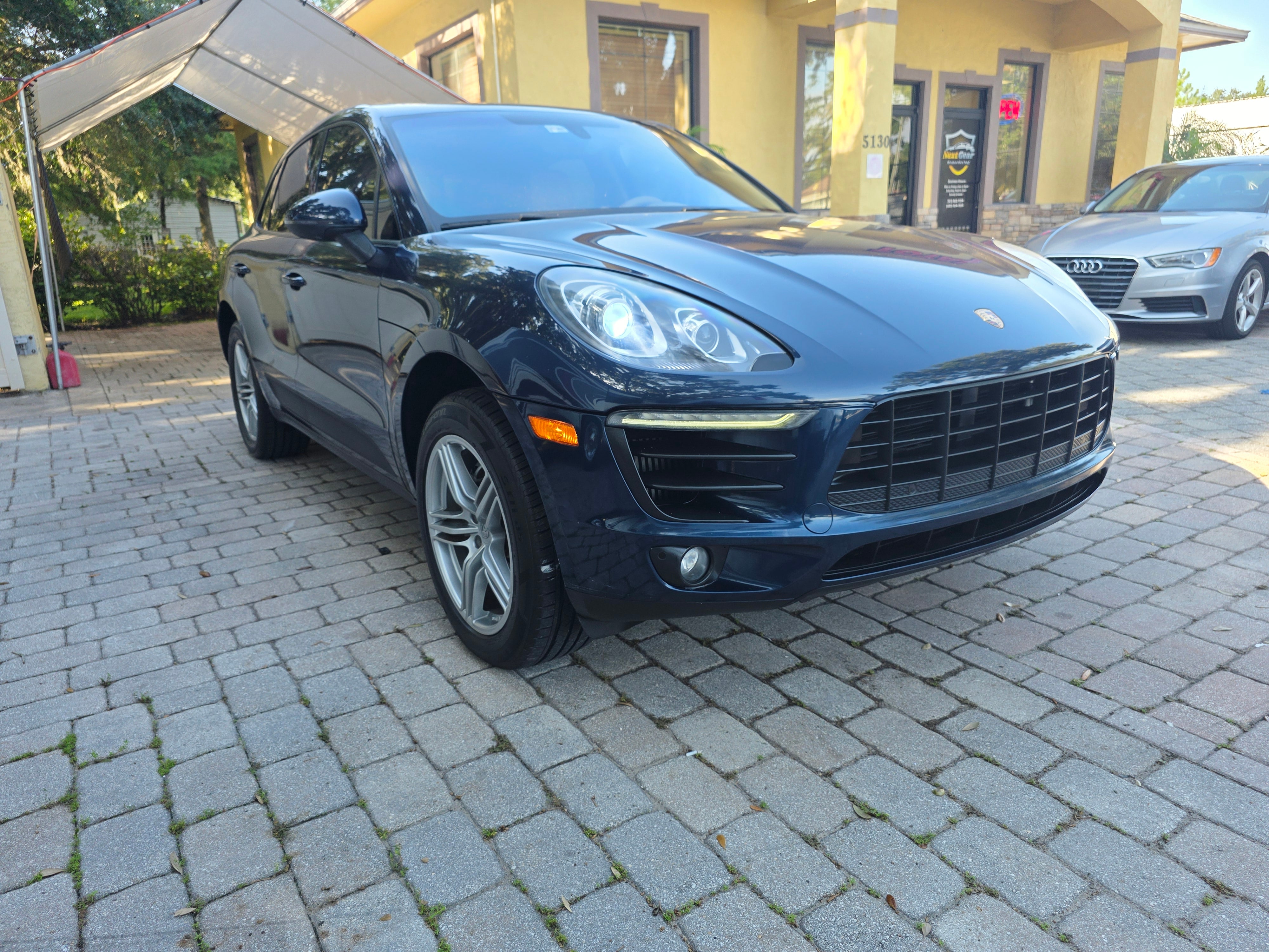 2015 Porsche Macan — photo 1