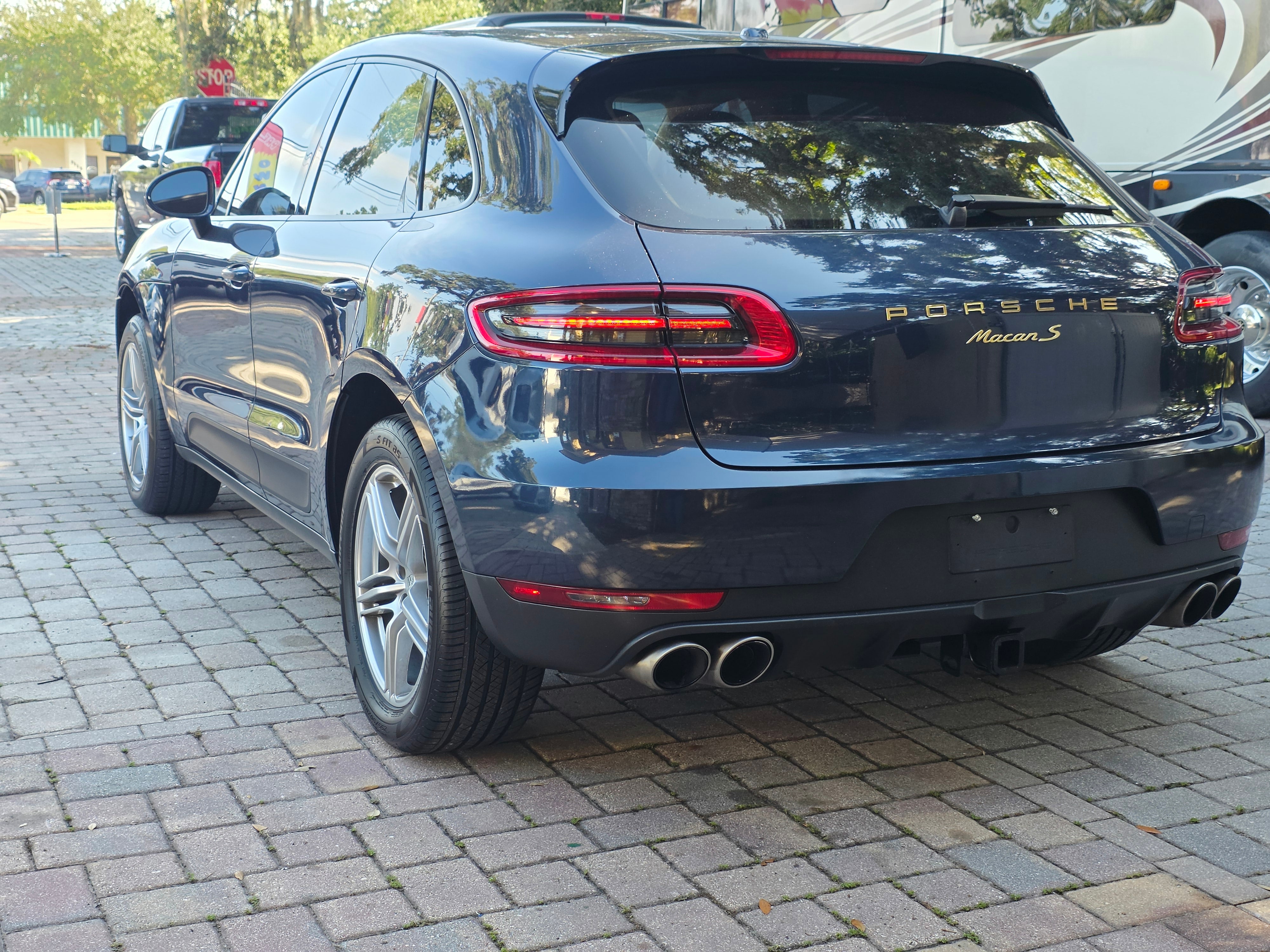 2015 Porsche Macan thumbnail 7