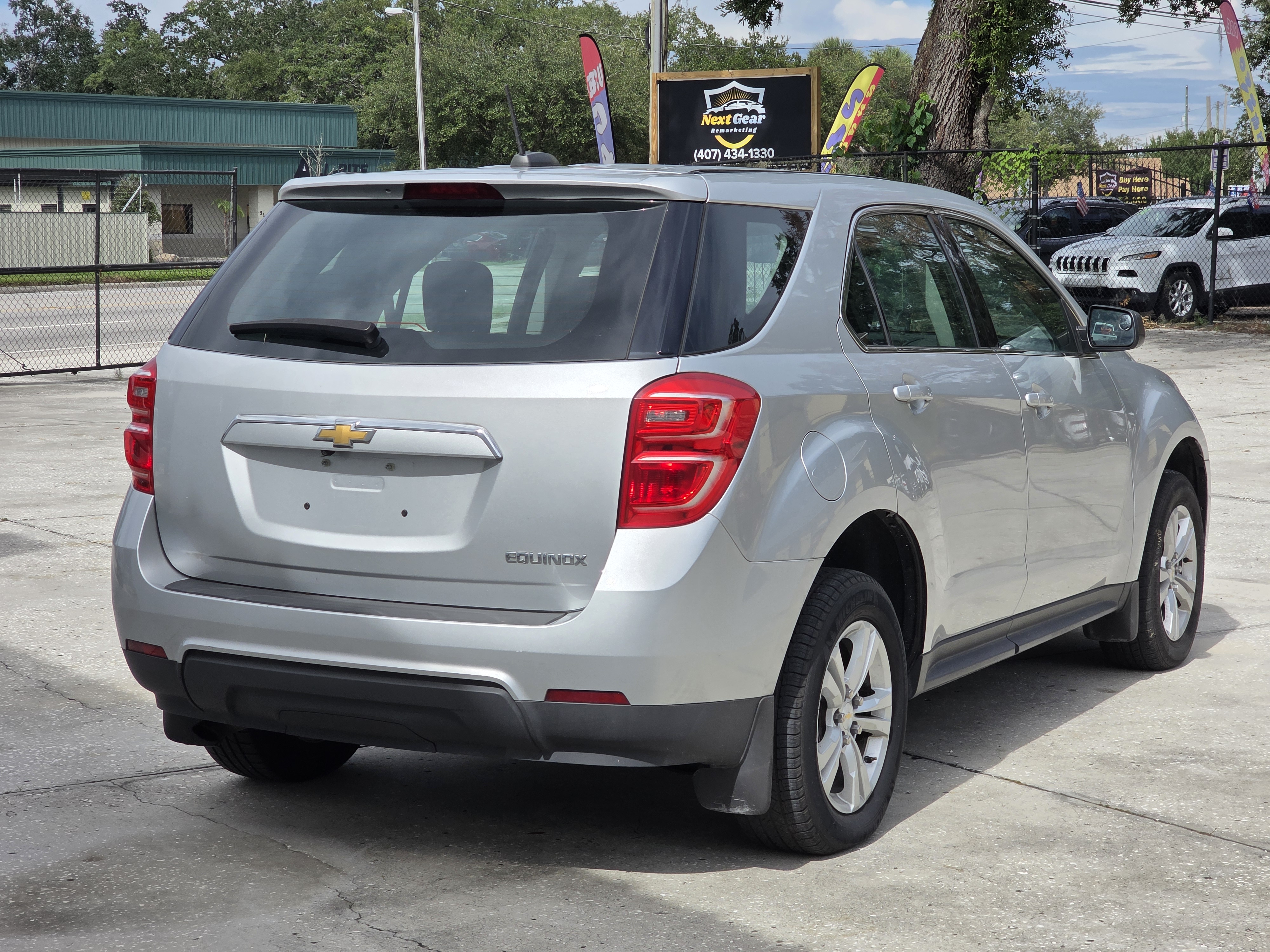 2016 Chevrolet Equinox thumbnail 4