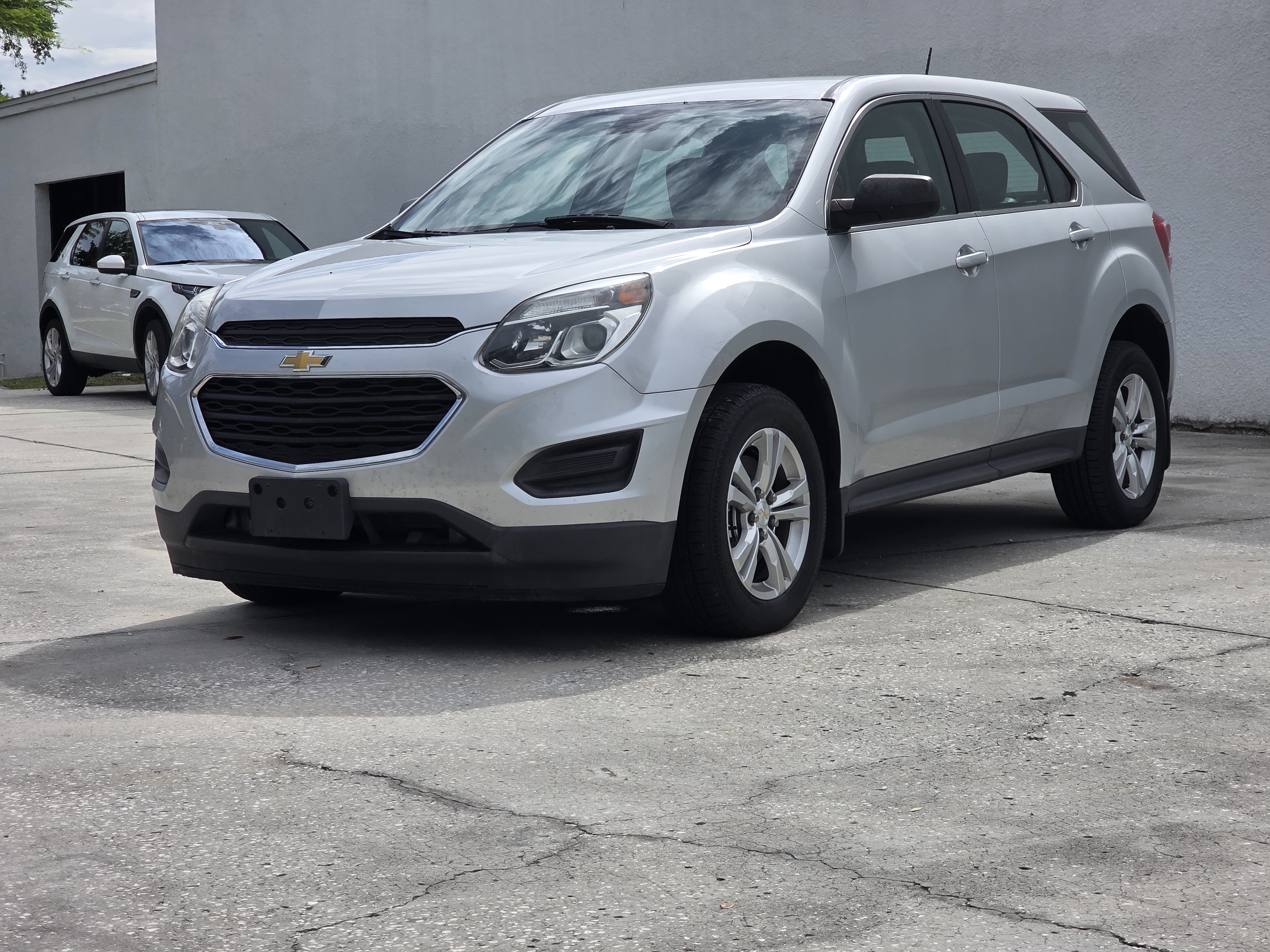 2016 Chevrolet Equinox thumbnail 2
