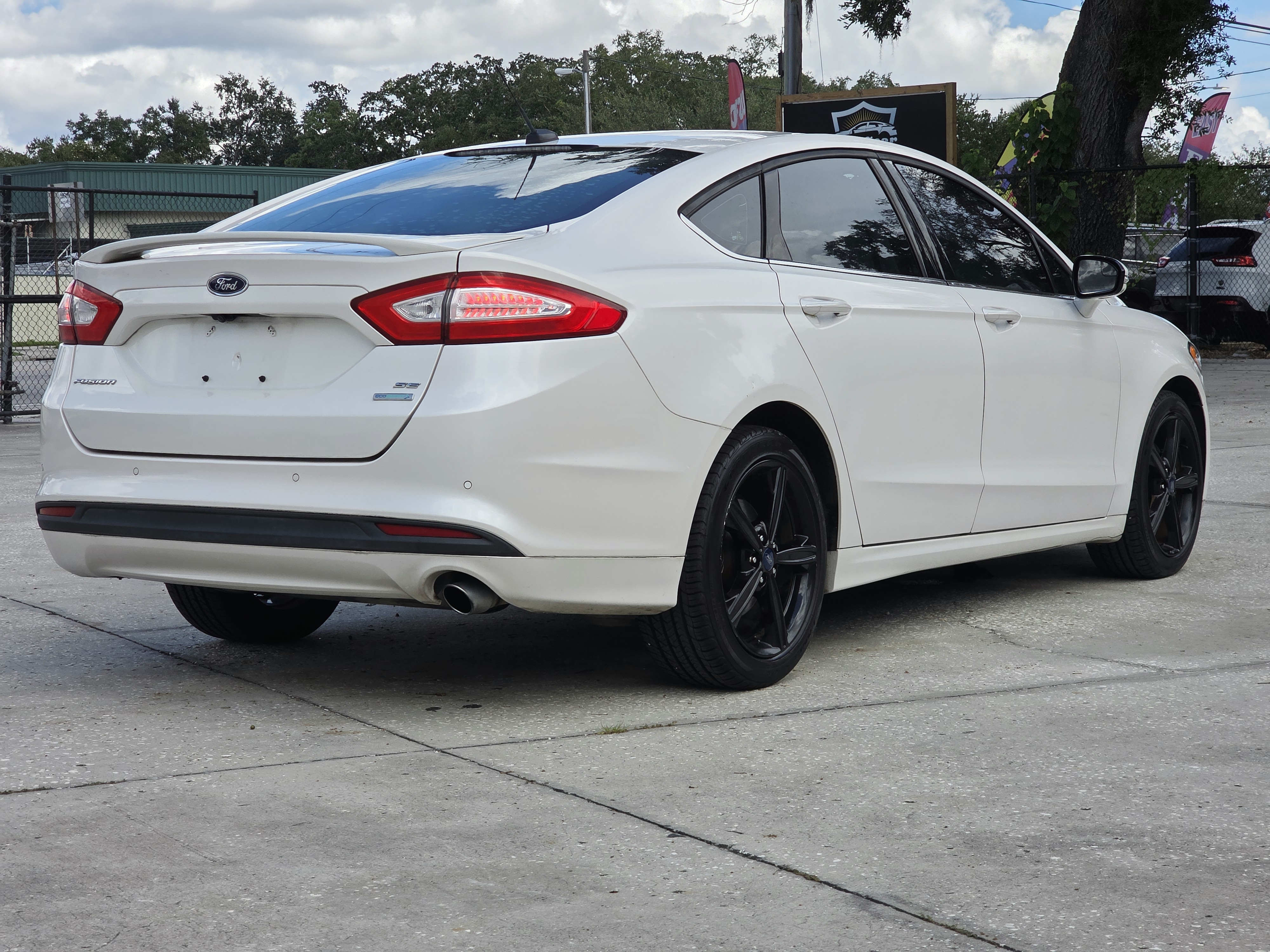 2016 Ford Fusion thumbnail 8