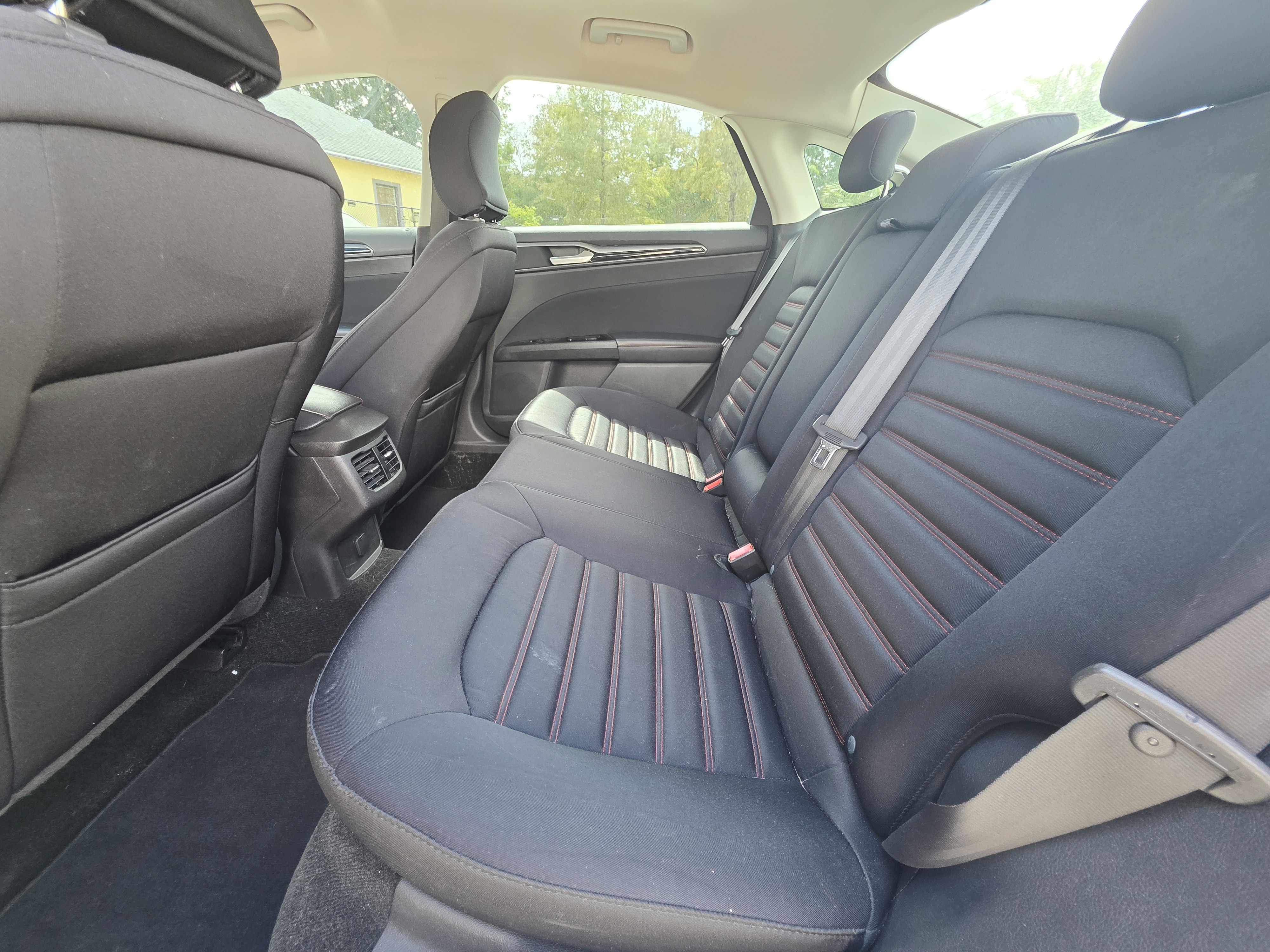 2016 Ford Fusion thumbnail 13