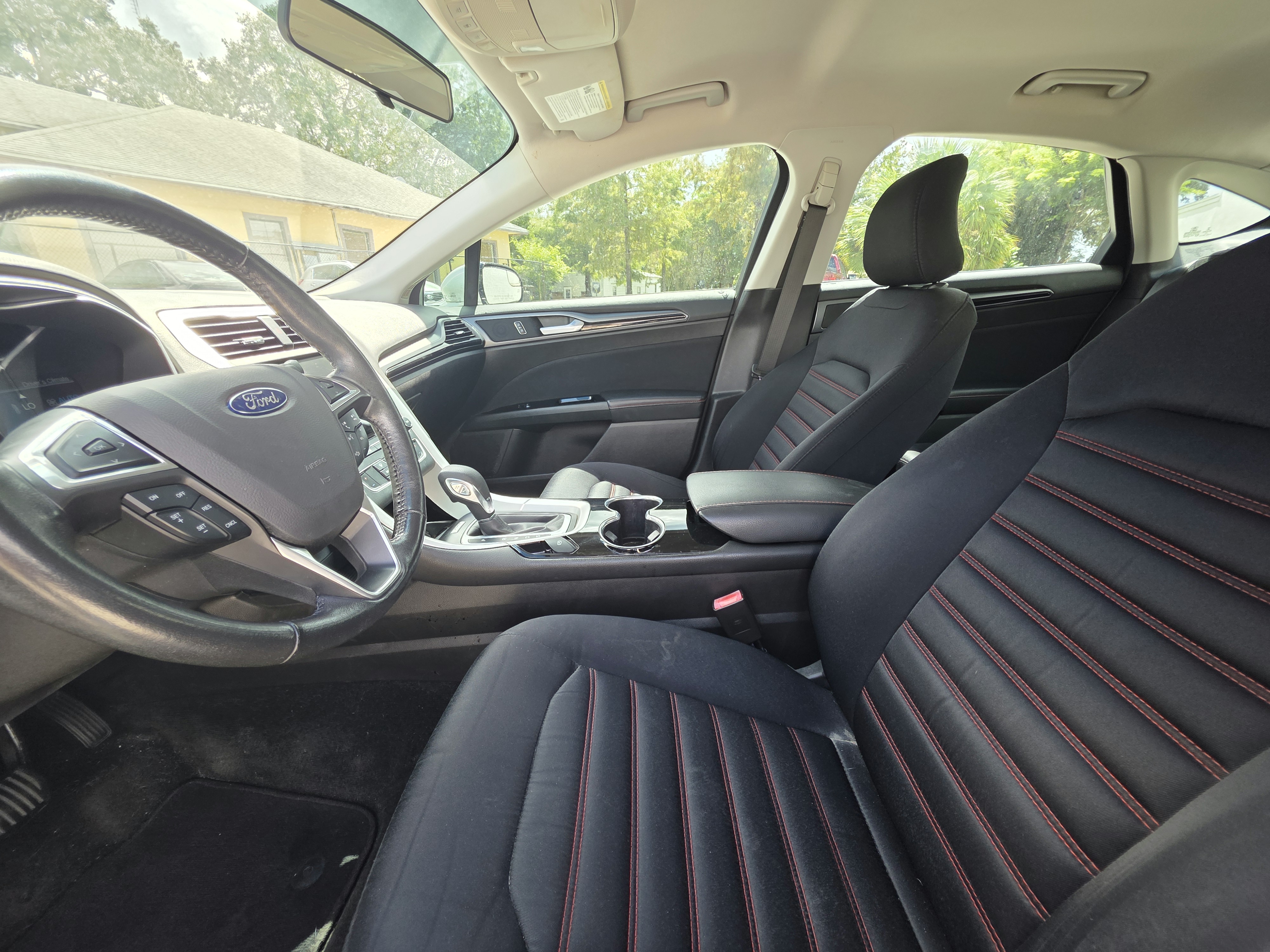 2016 Ford Fusion thumbnail 18