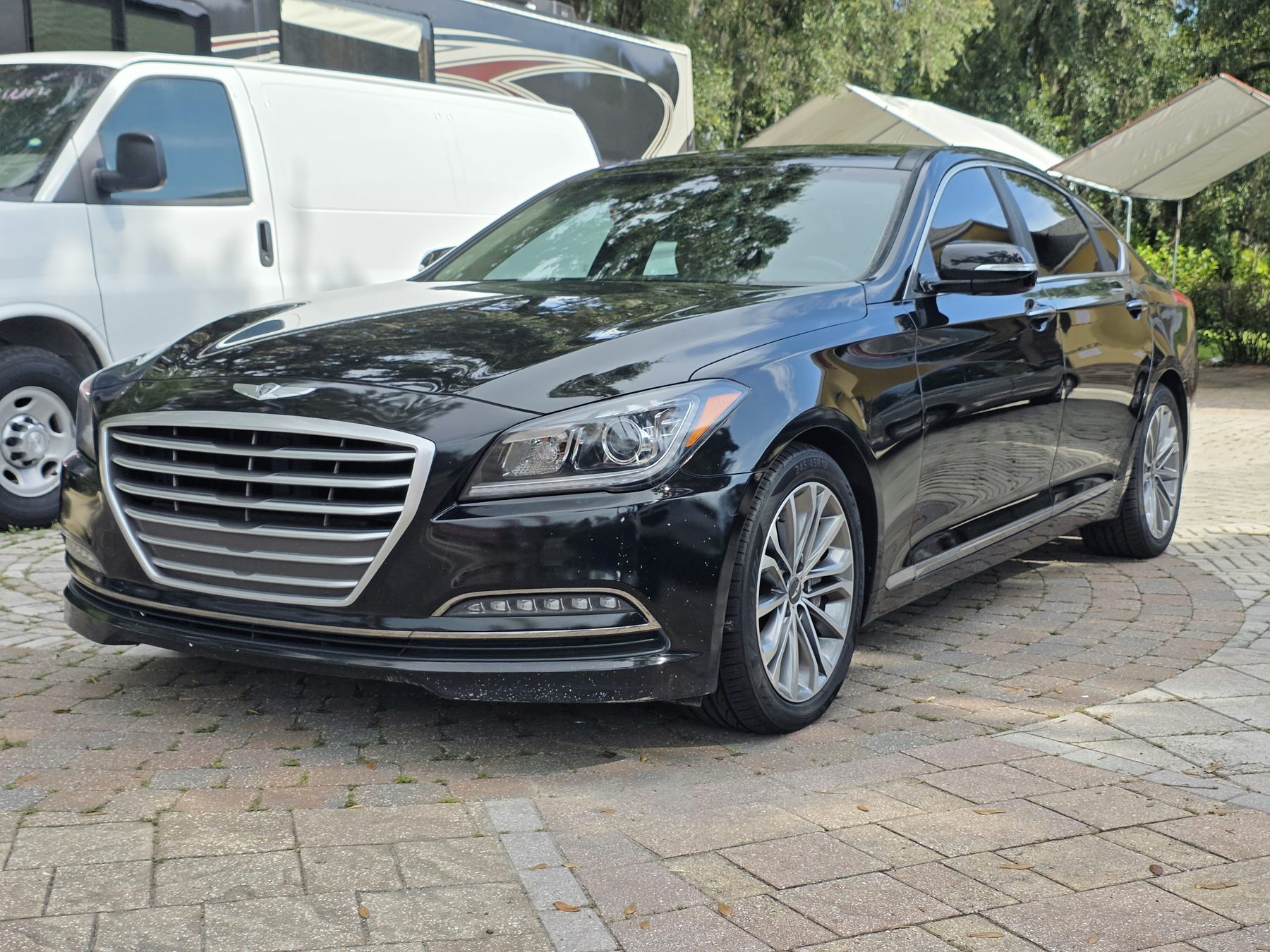 2016 Hyundai Genesis — photo 1
