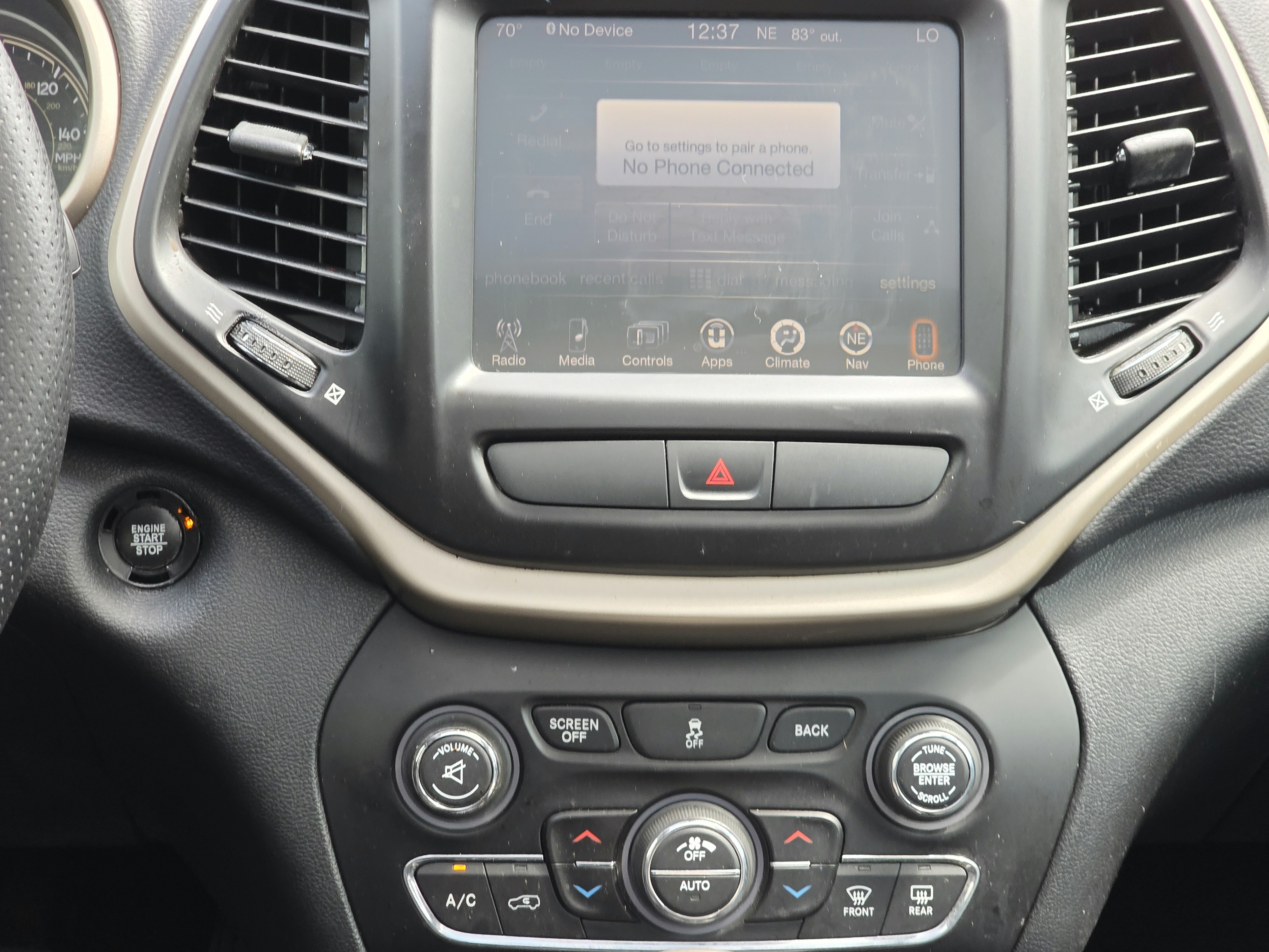 2016 Jeep Cherokee thumbnail 6