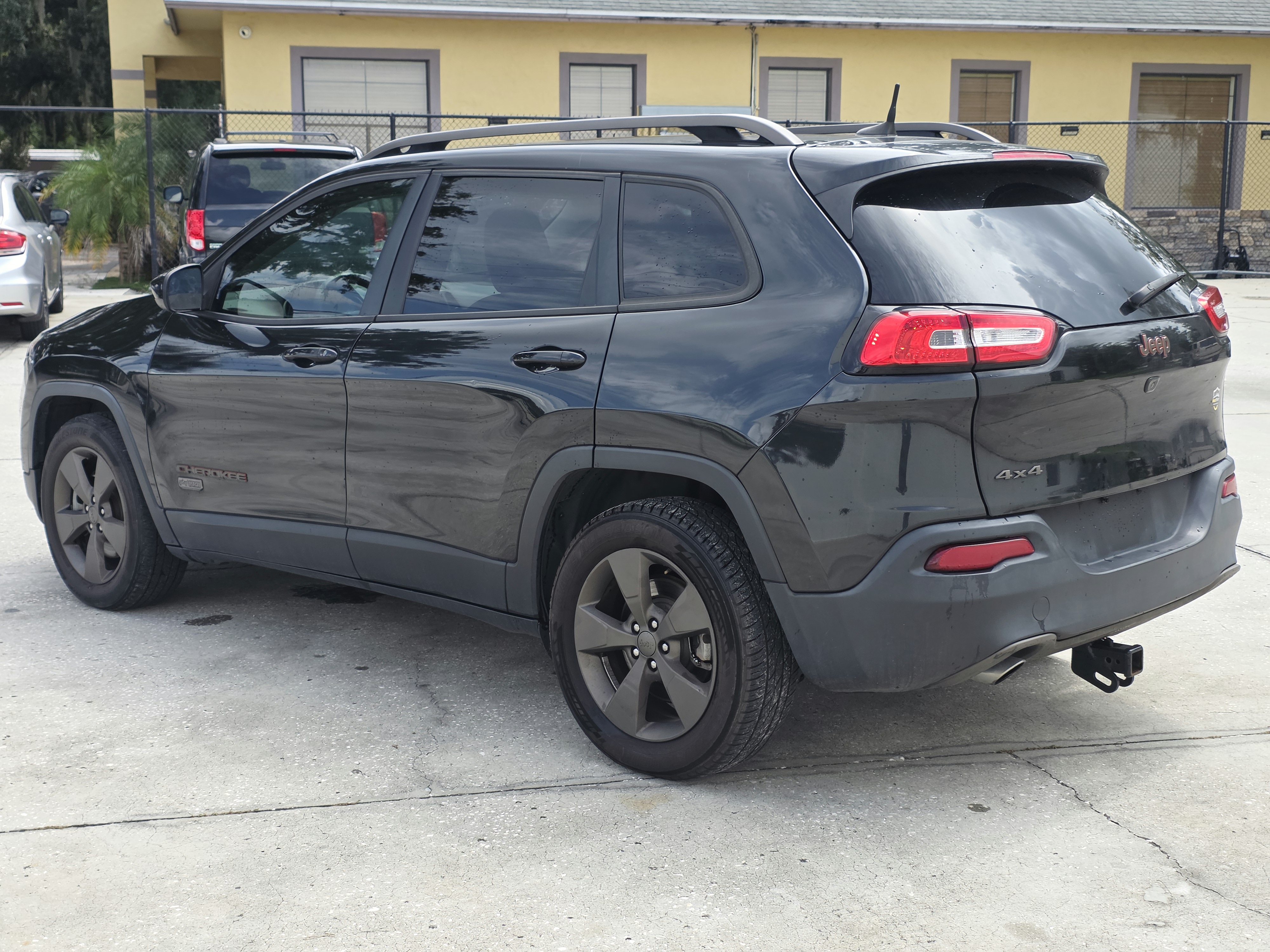 2016 Jeep Cherokee thumbnail 4