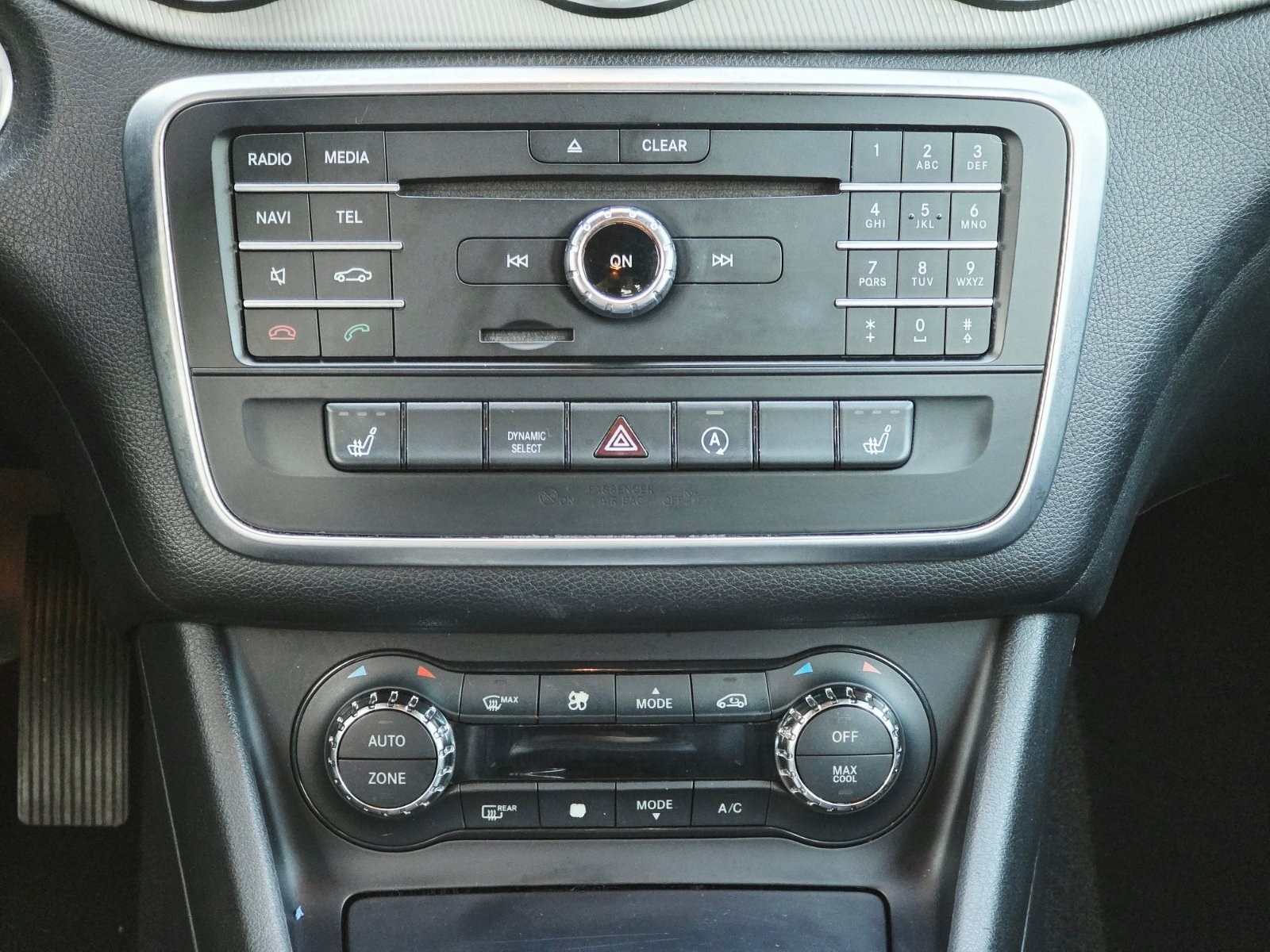 2016 Mercedes-Benz CLA-Class thumbnail 18