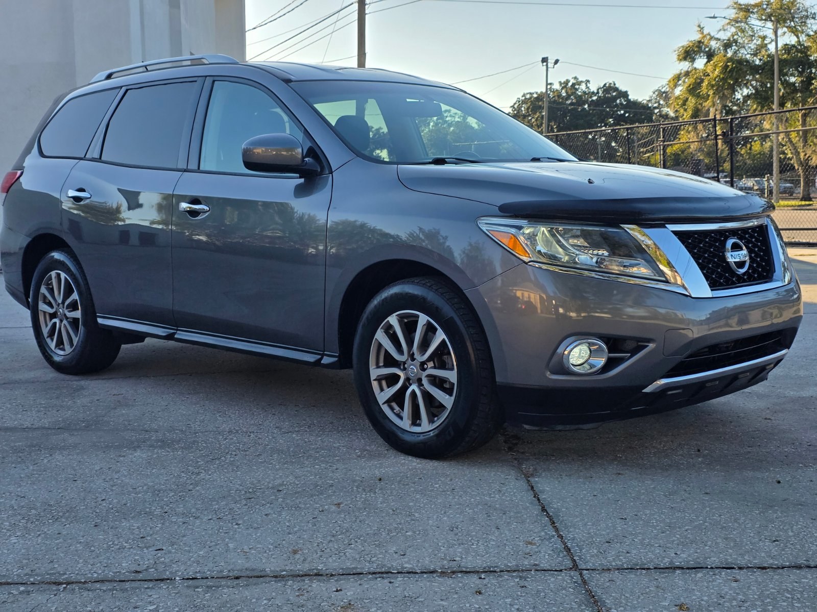 2016 Nissan Pathfinder thumbnail 4