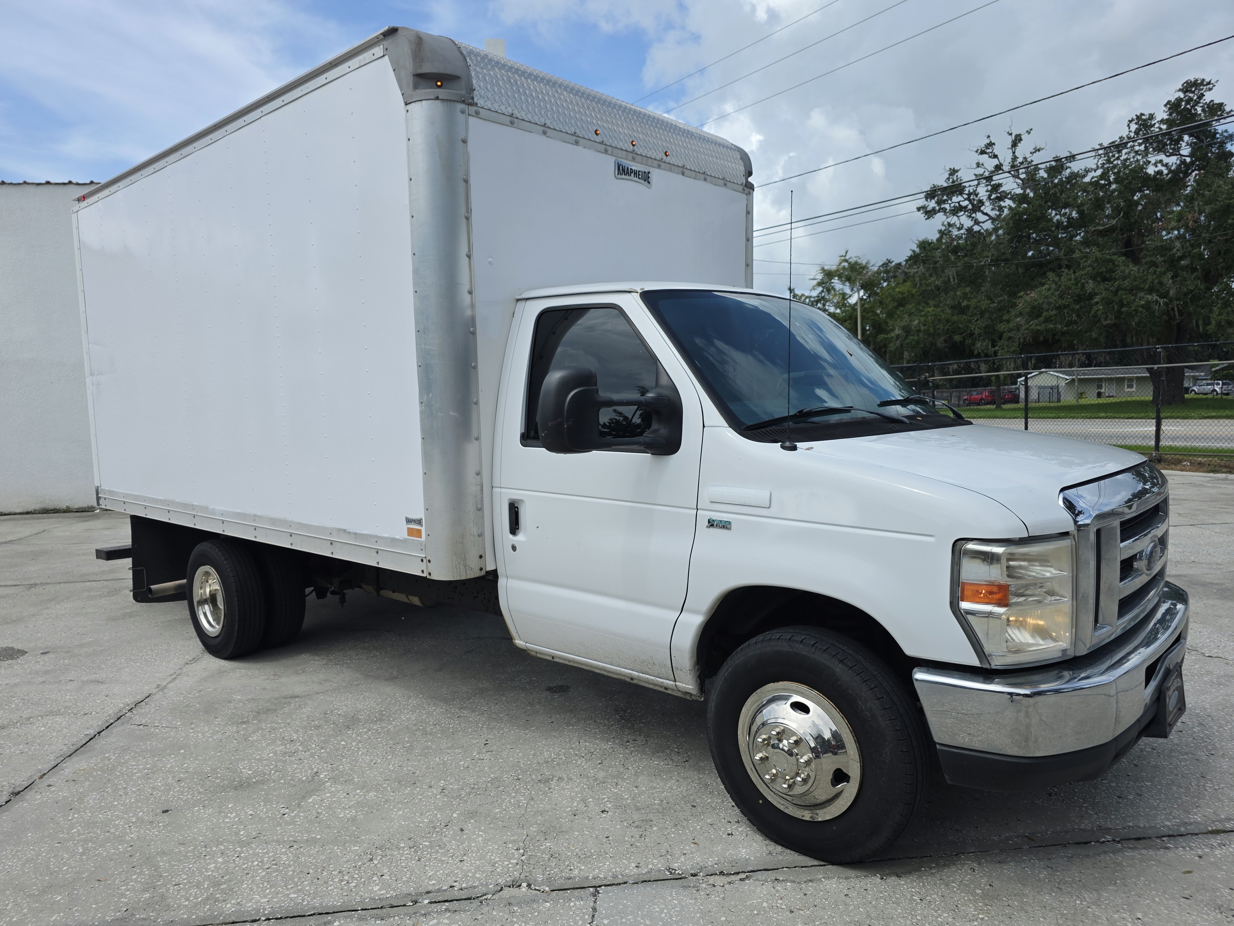 2017 Ford E-350 thumbnail 6
