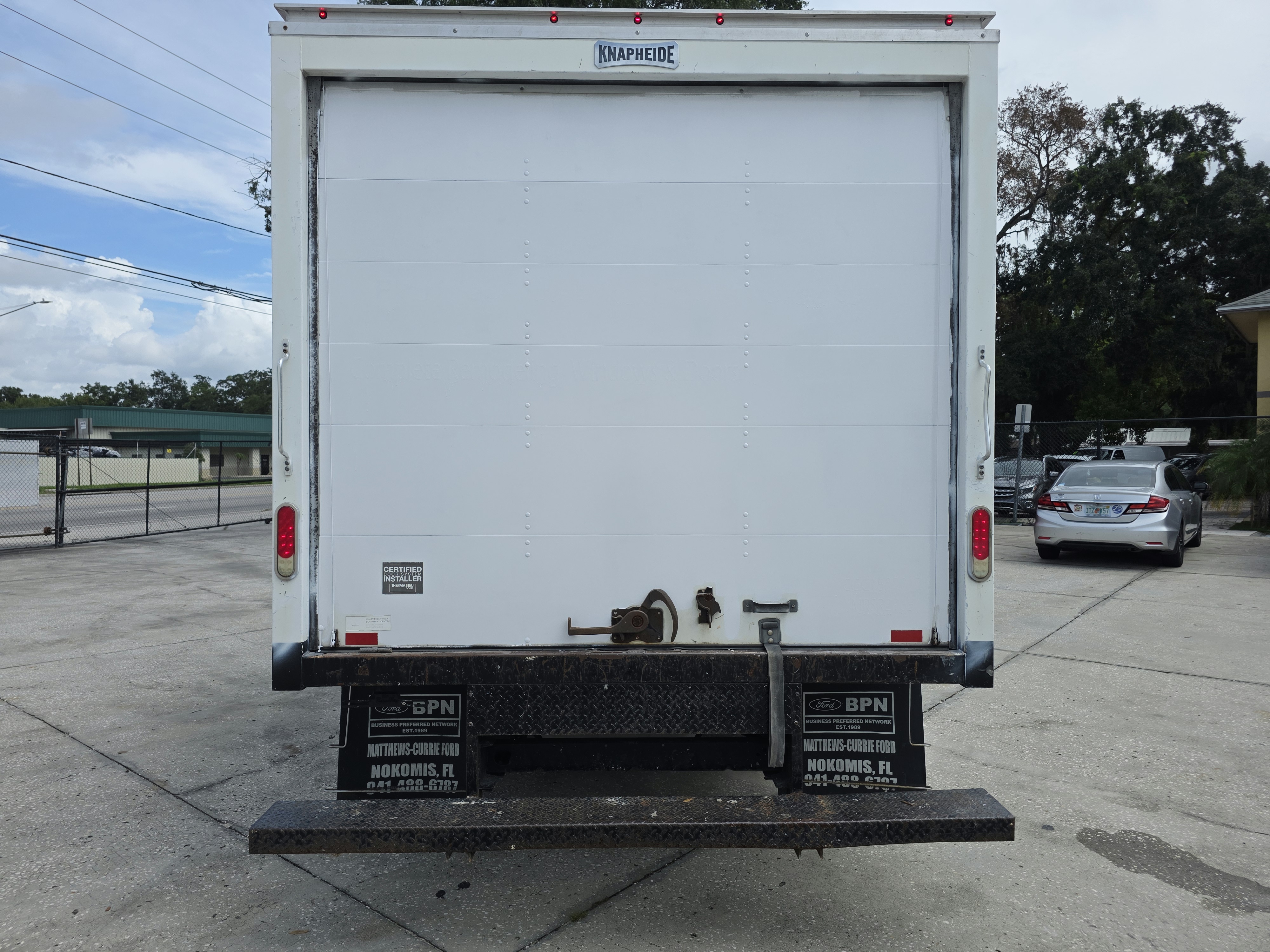 2017 Ford E-350 thumbnail 9