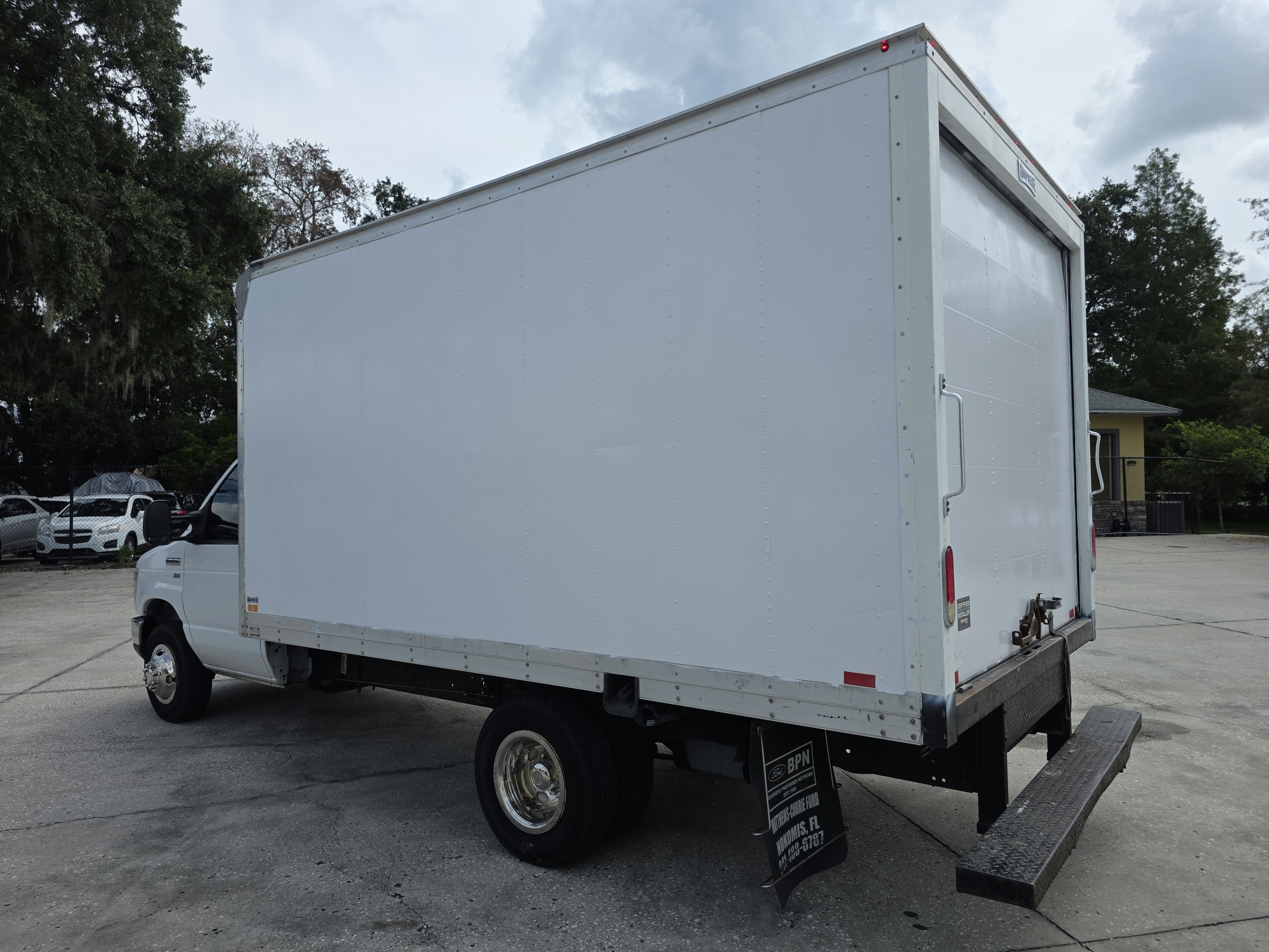 2017 Ford E-350 thumbnail 10
