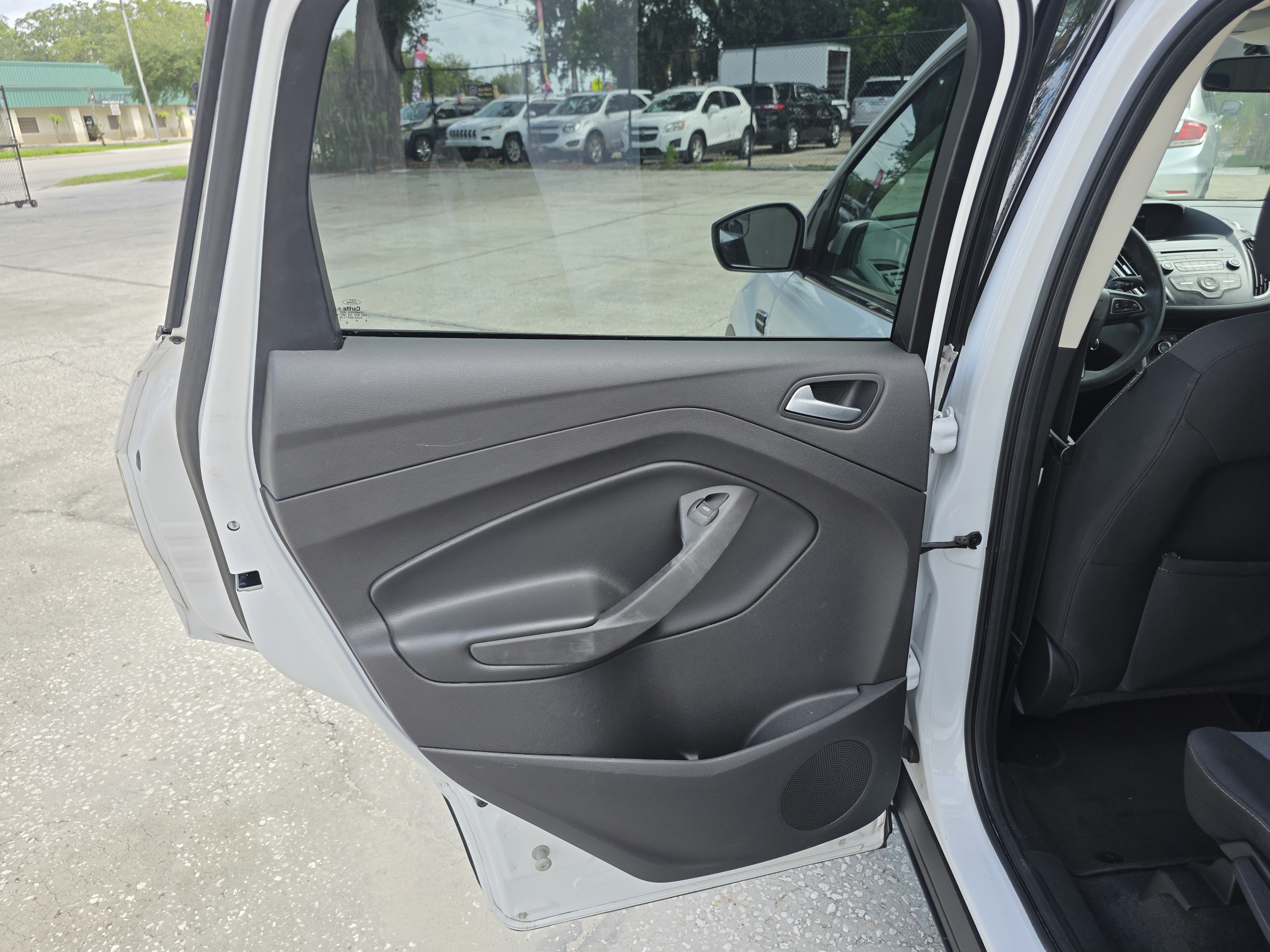 2017 Ford Escape thumbnail 12