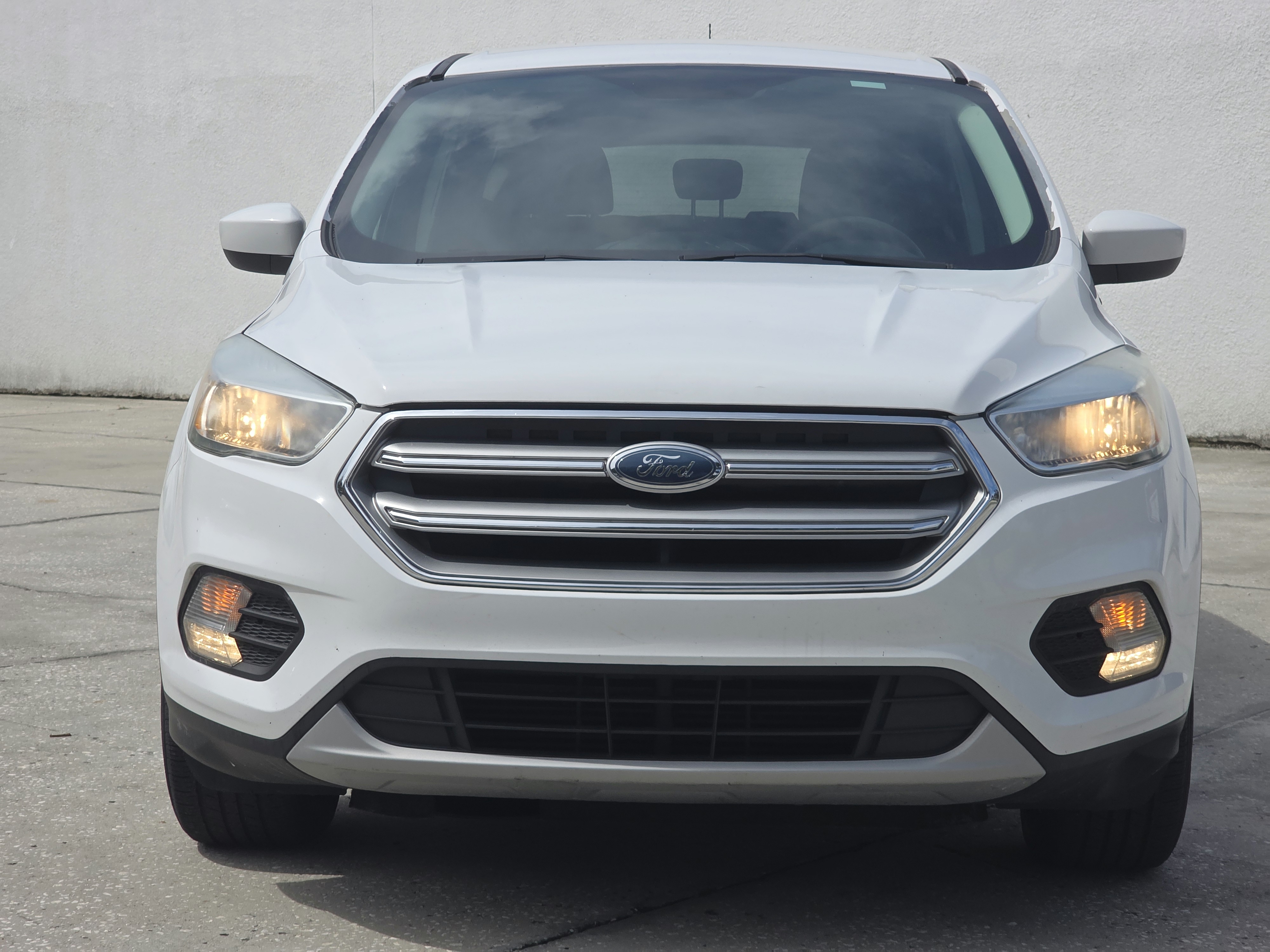 2017 Ford Escape thumbnail 2