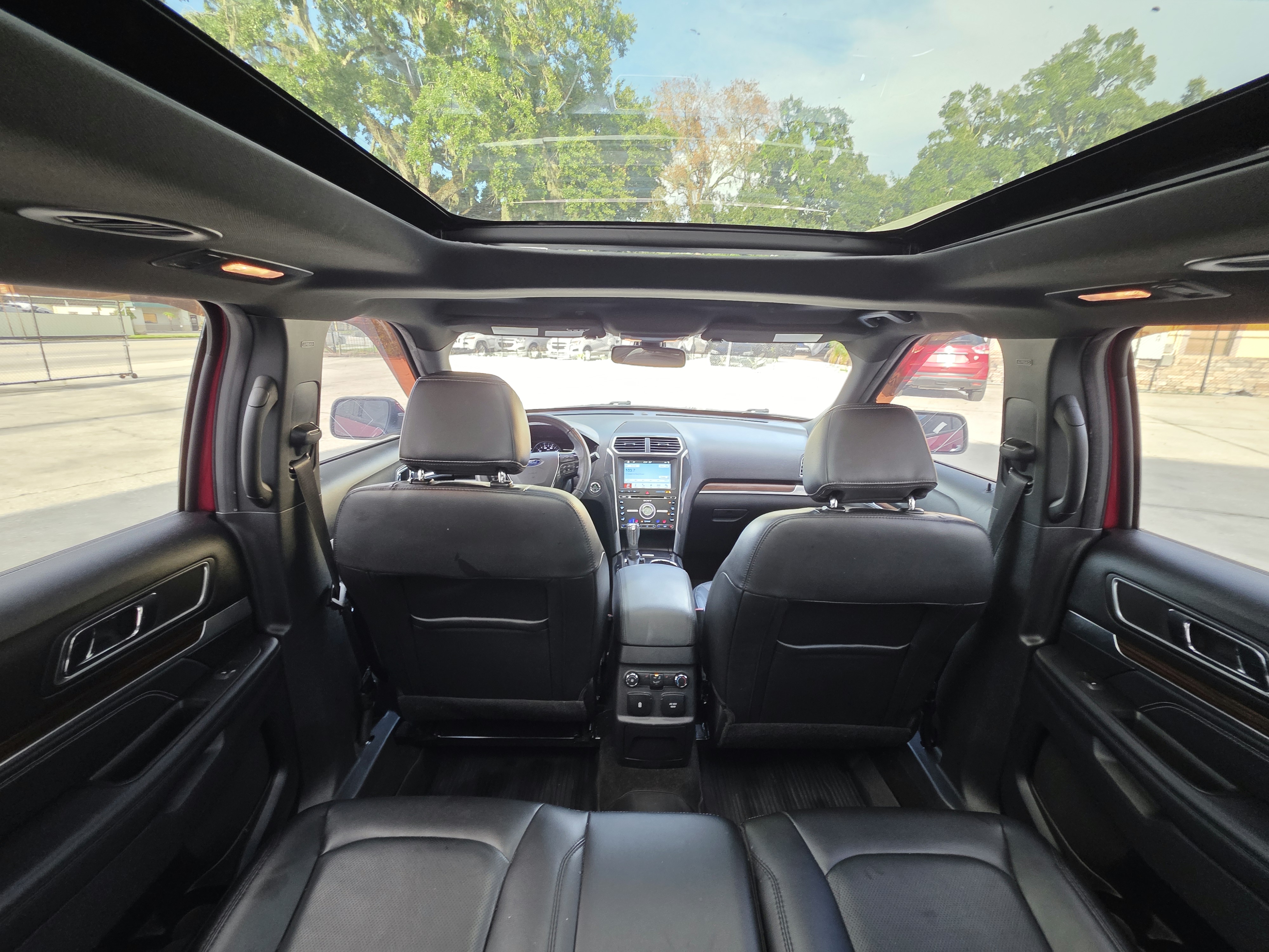2017 Ford Explorer thumbnail 5